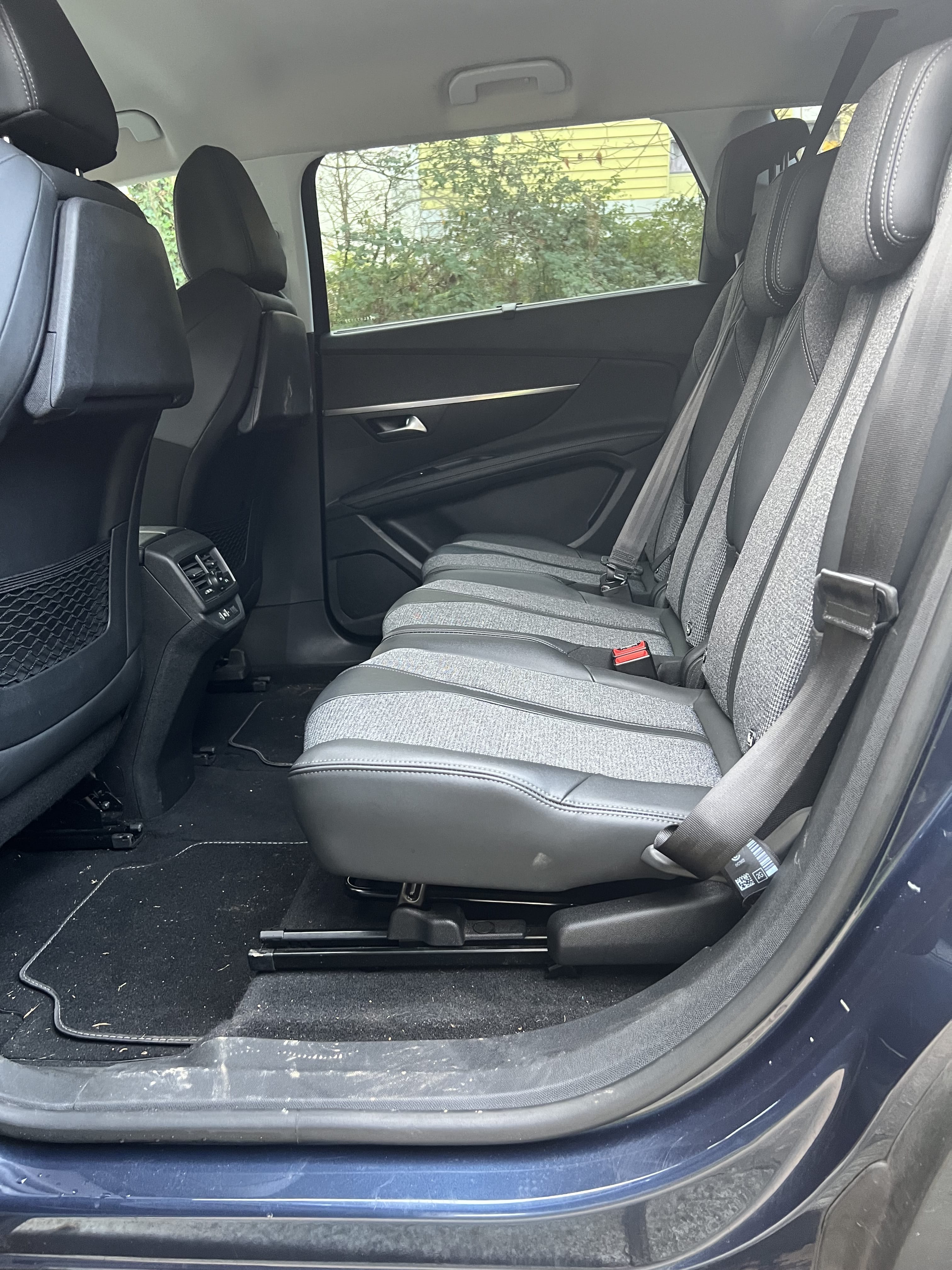 Peugeot 5008 avec Siège bébé