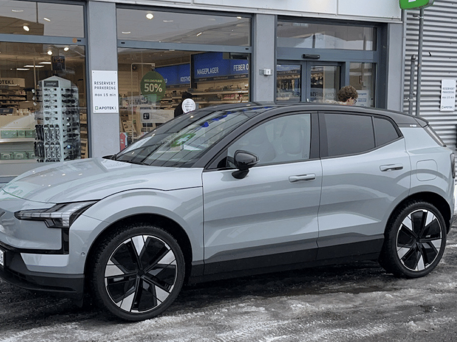 Volvo EX30 Single, 2024, Electric, automatic
