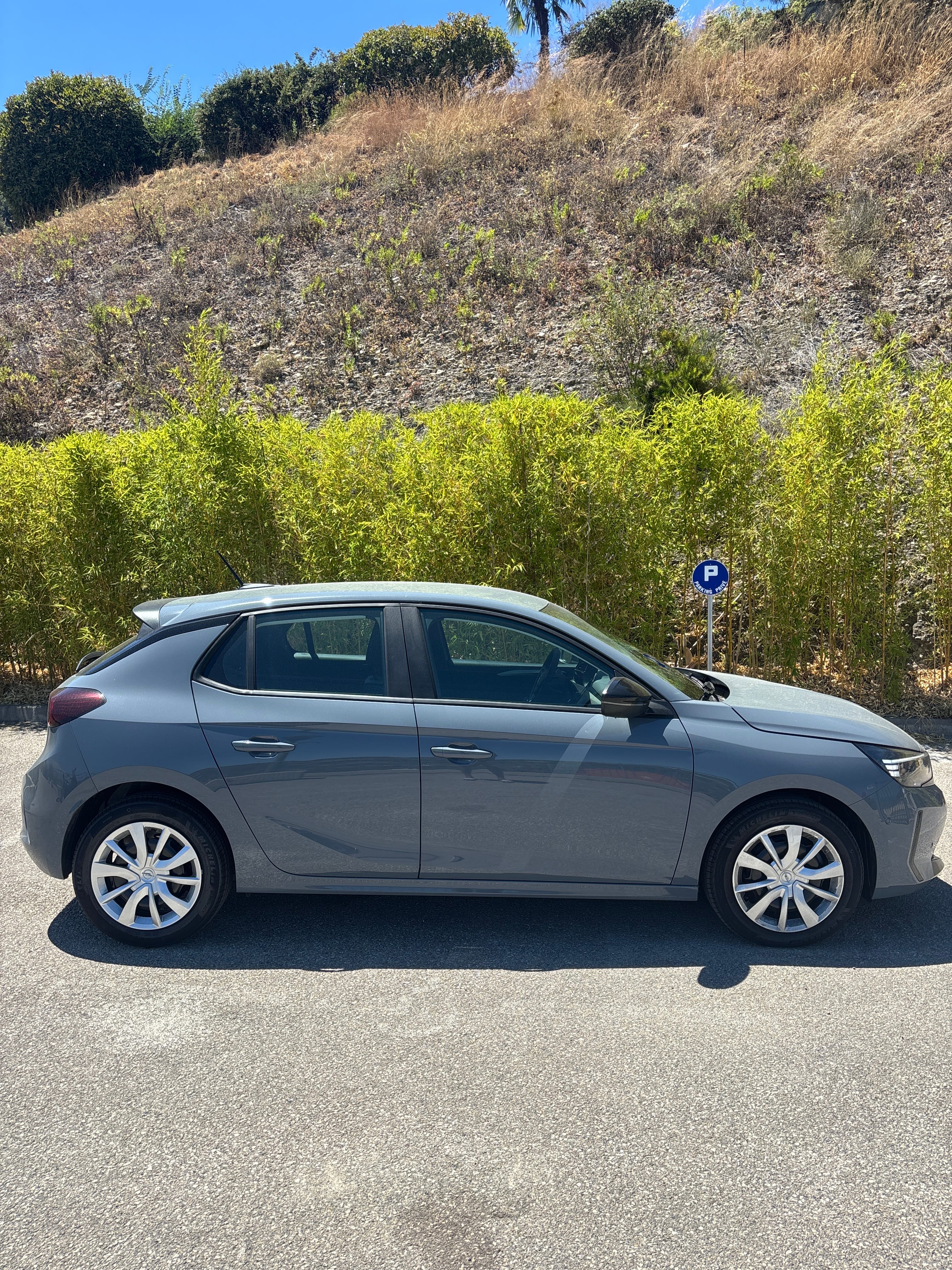 Opel Corsa avec Climatisation