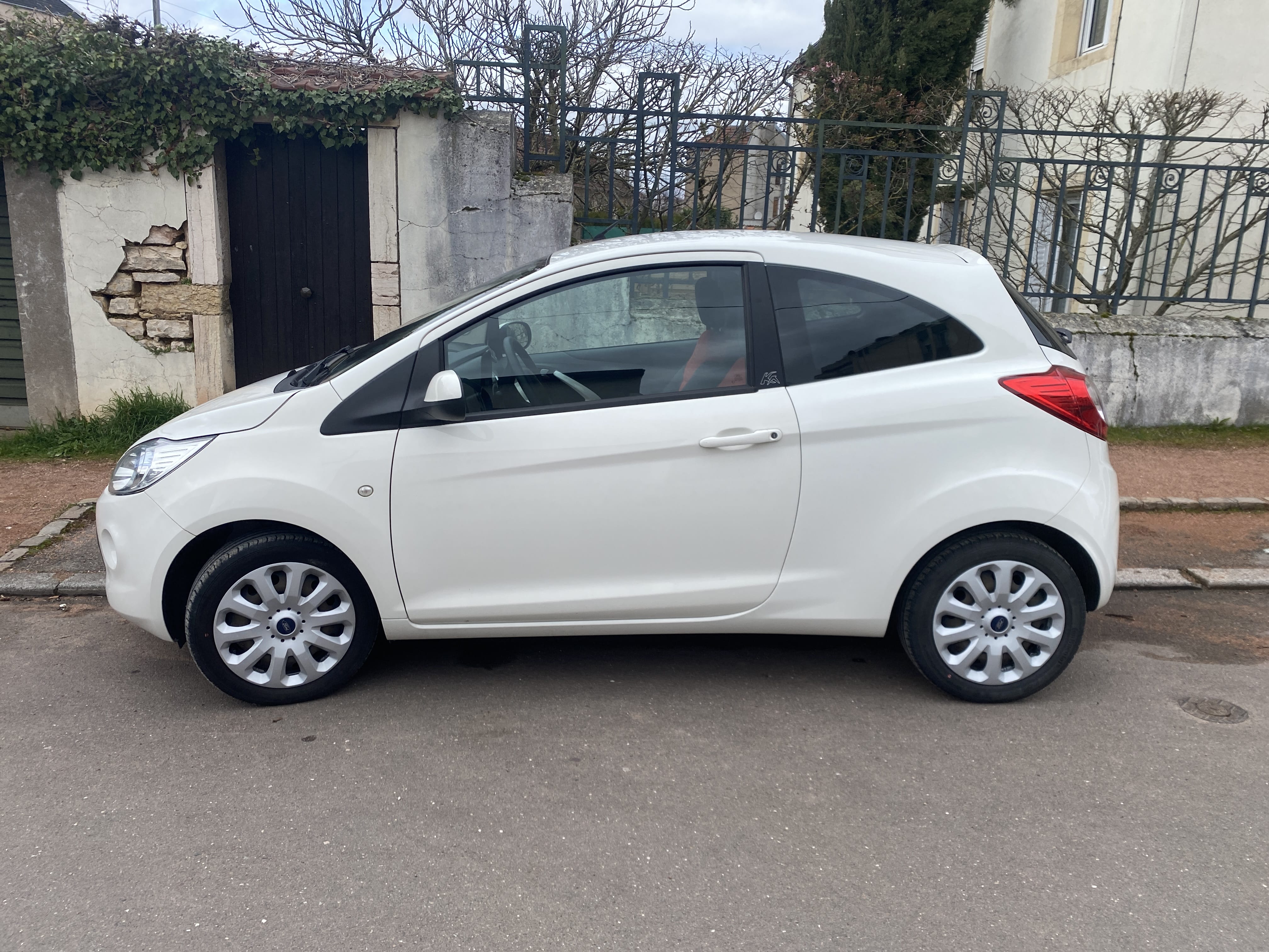 Ford Ka 1,2 69cv avec Climatisation
