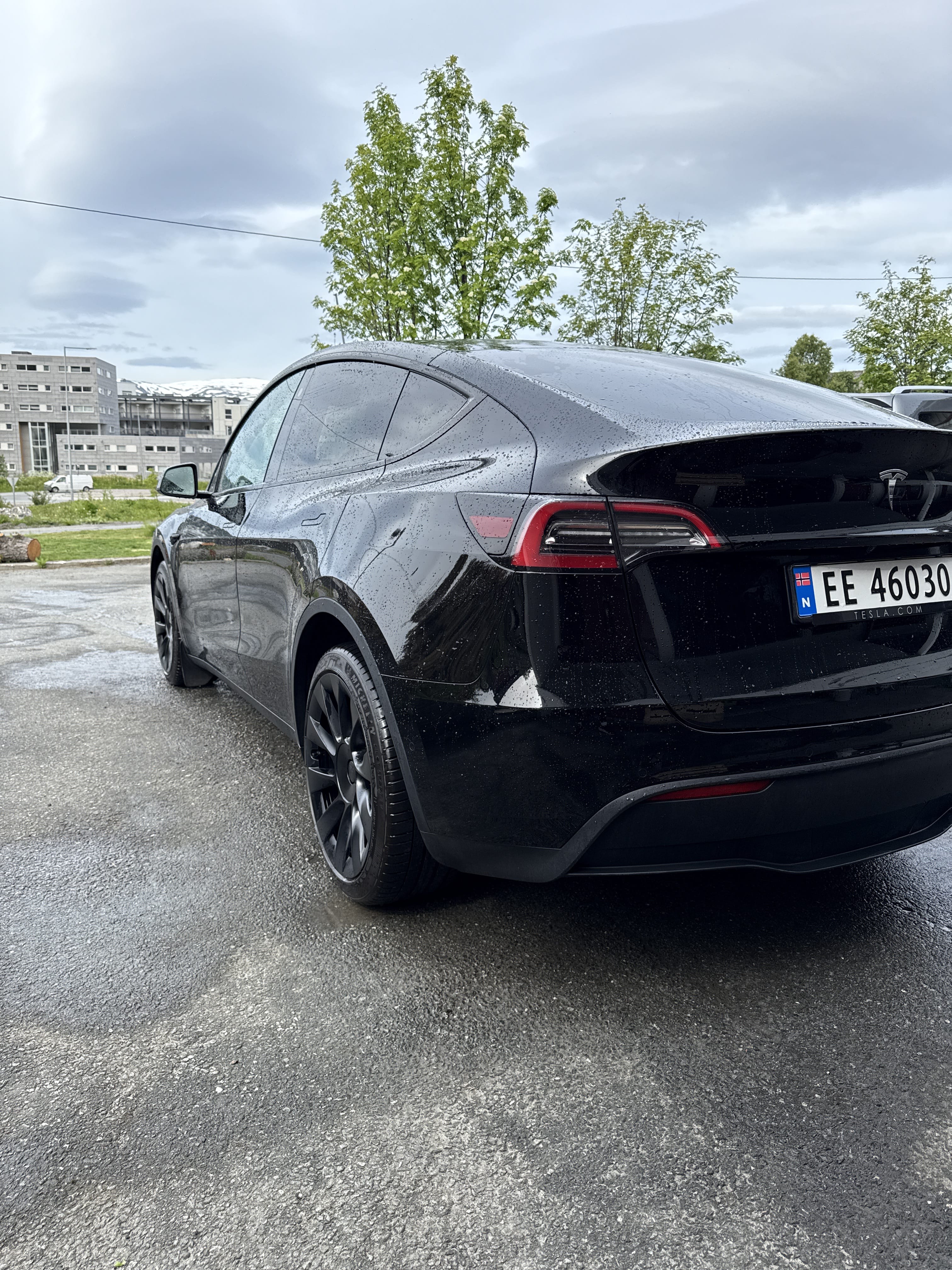 Tesla Model Y Long Range met GPS