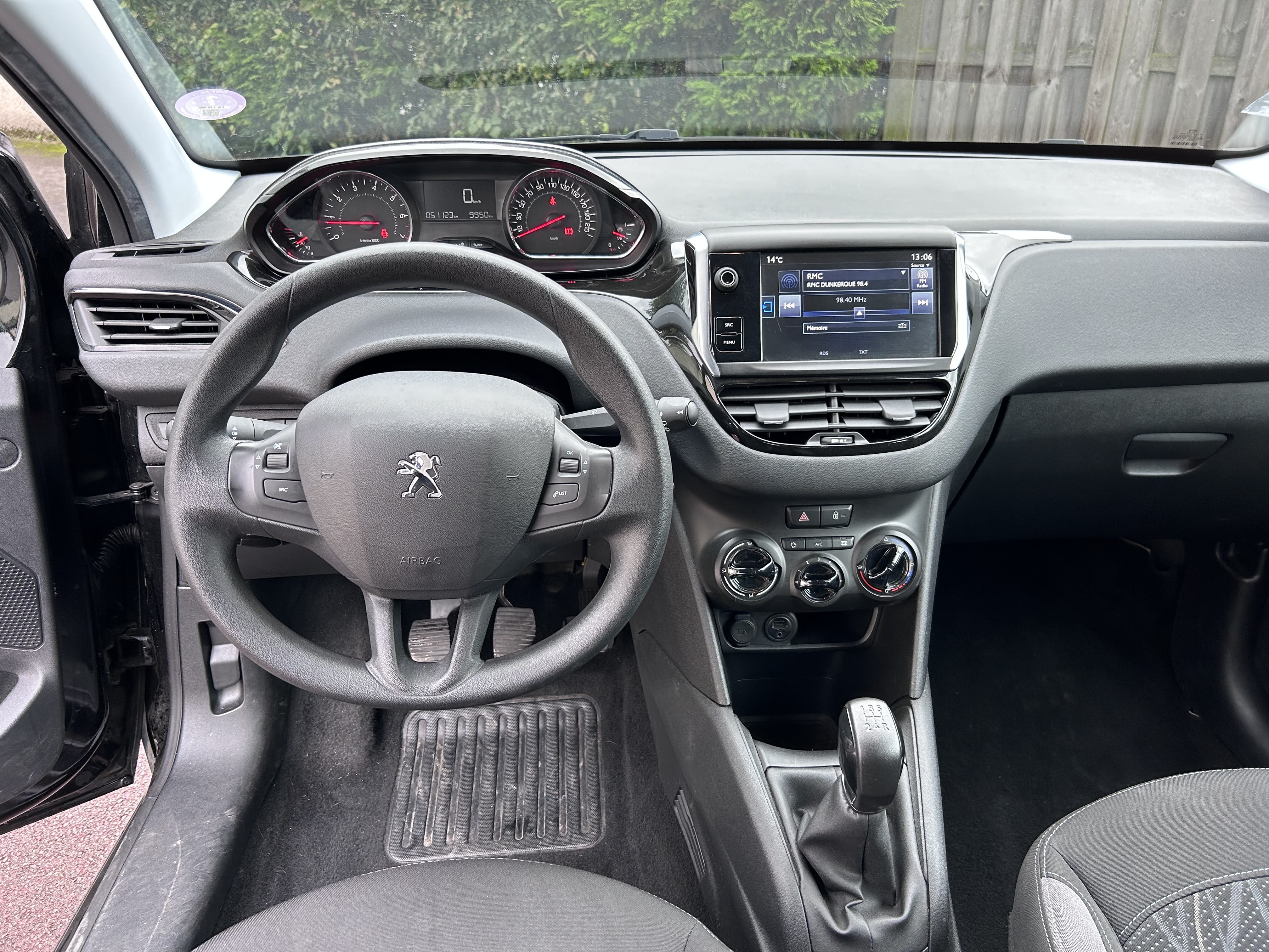 Peugeot 208 avec GPS