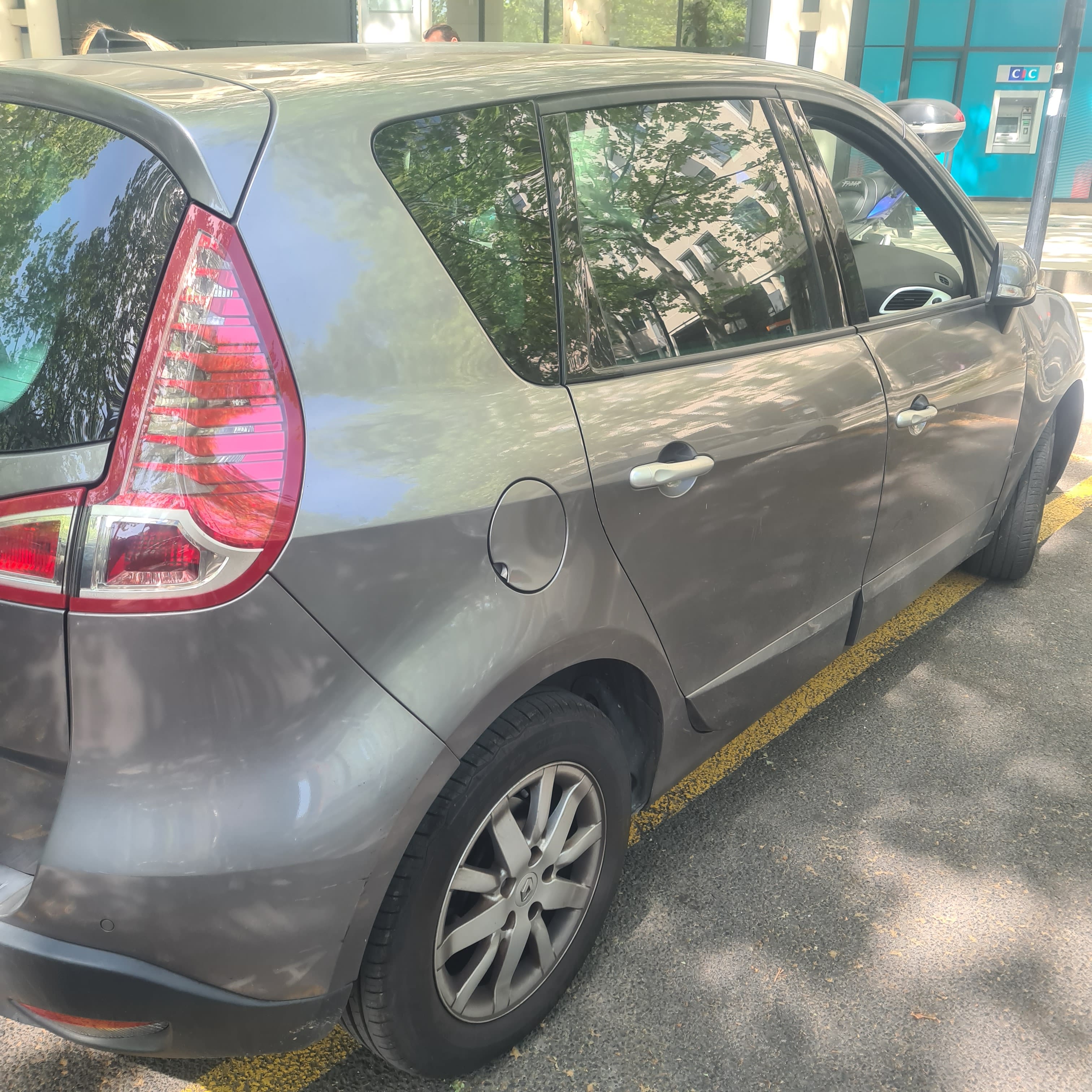 Renault Scenic 1.9  130 ch avec Climatisation
