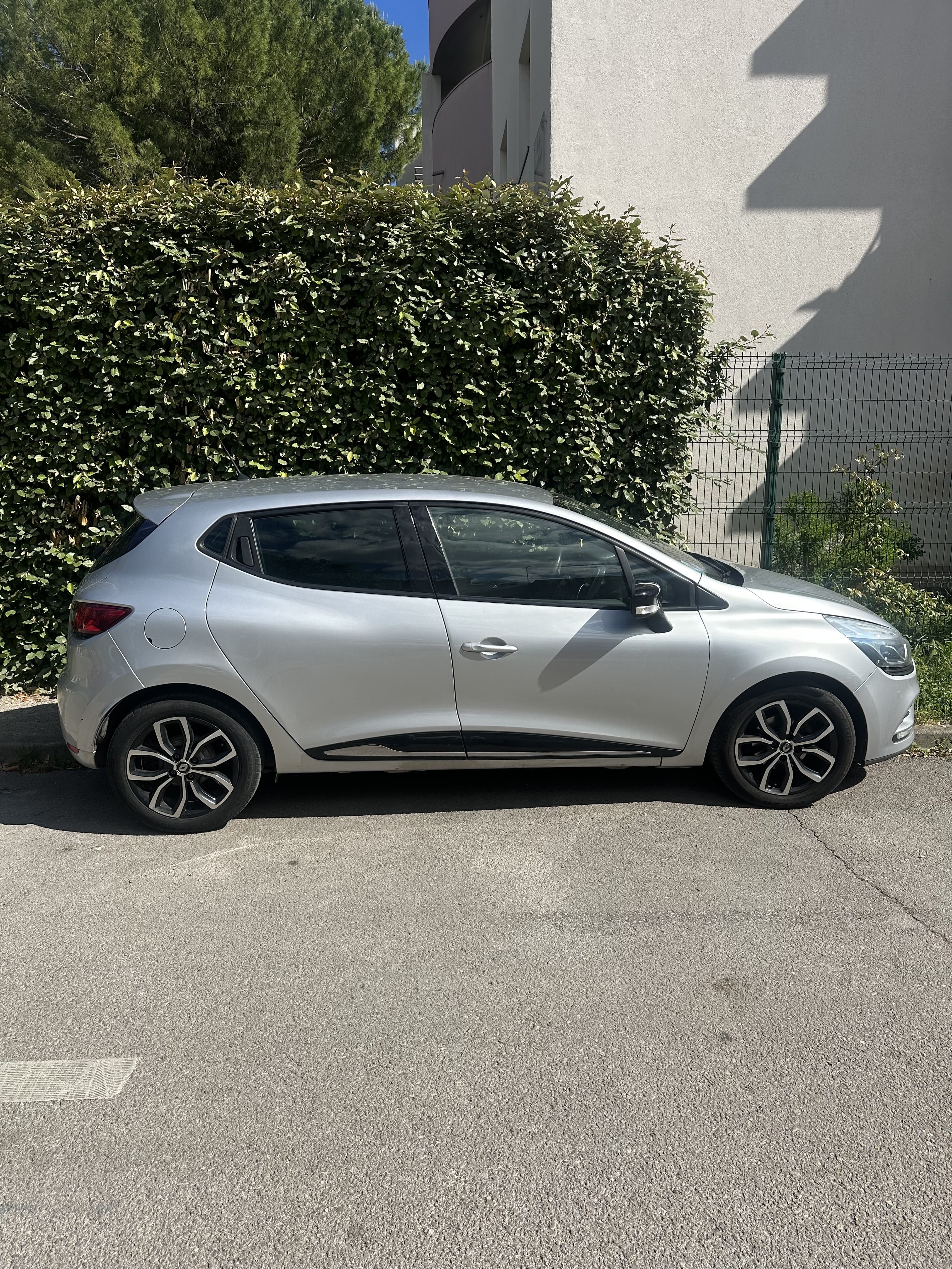 Renault Clio avec Climatisation