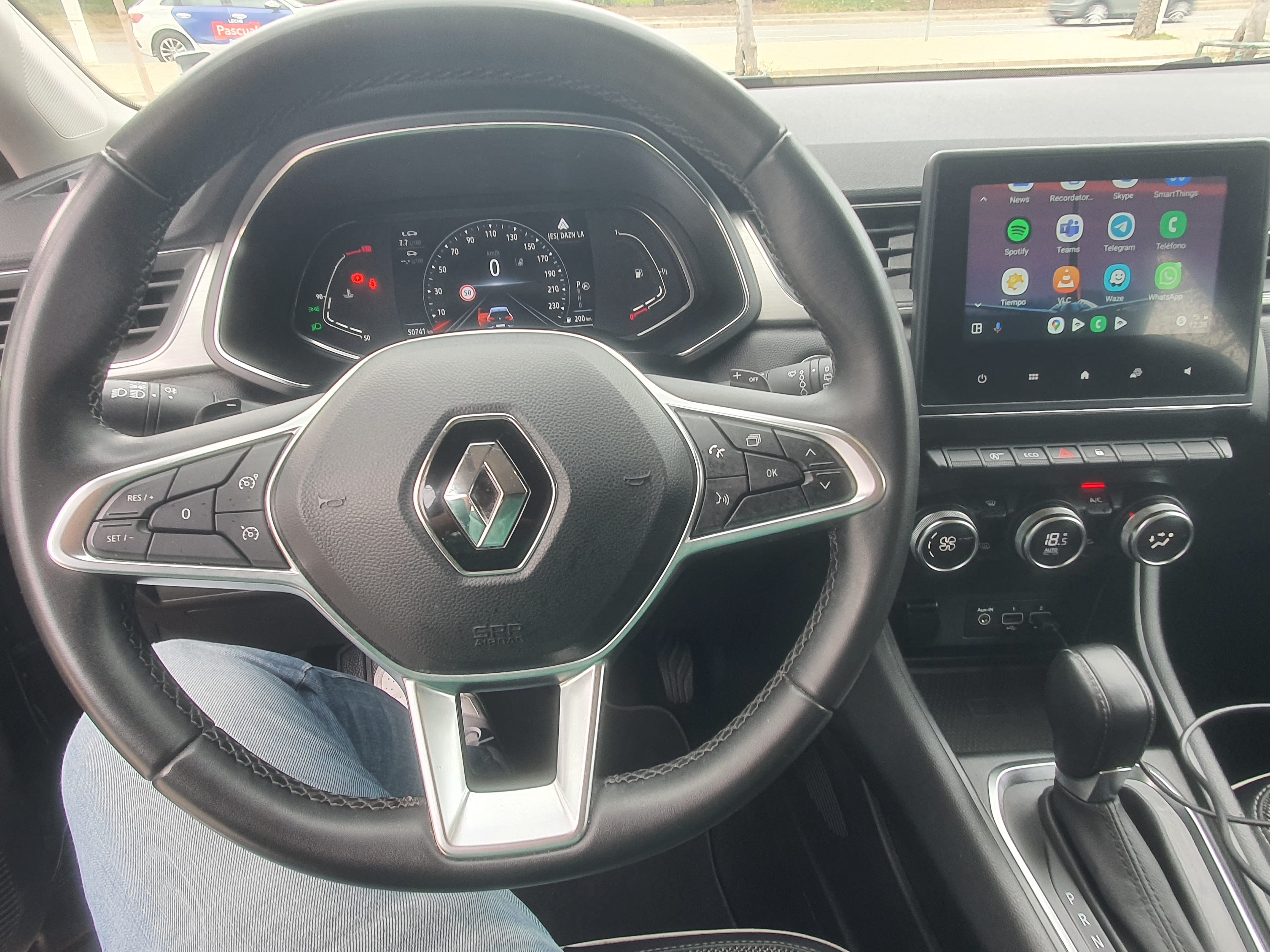 Renault Captur E-TECH 140CV Automático med Lydinngang