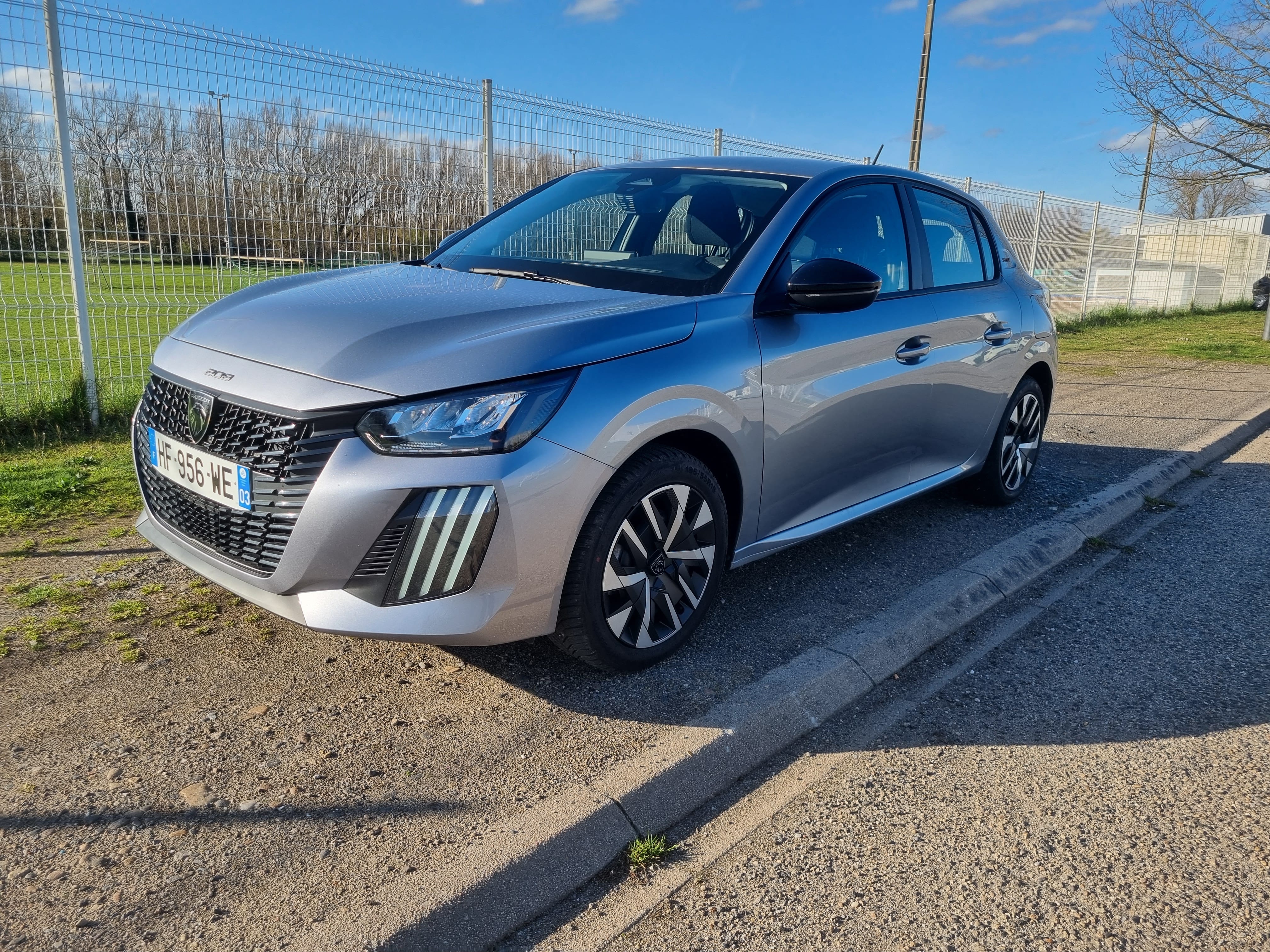 Peugeot 208, 2025, Essence 95