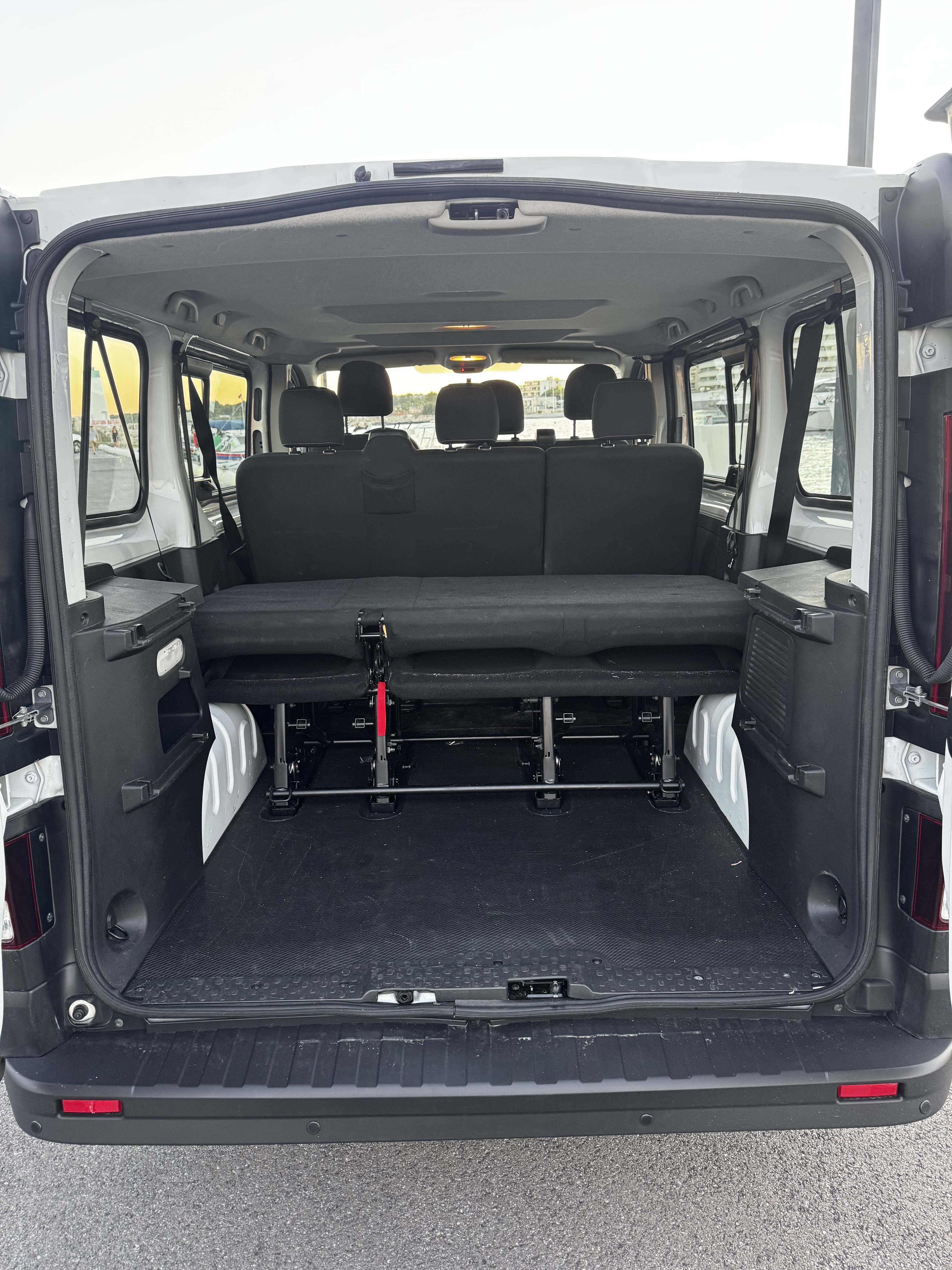 Renault Trafic Passenger avec Pneus neige
