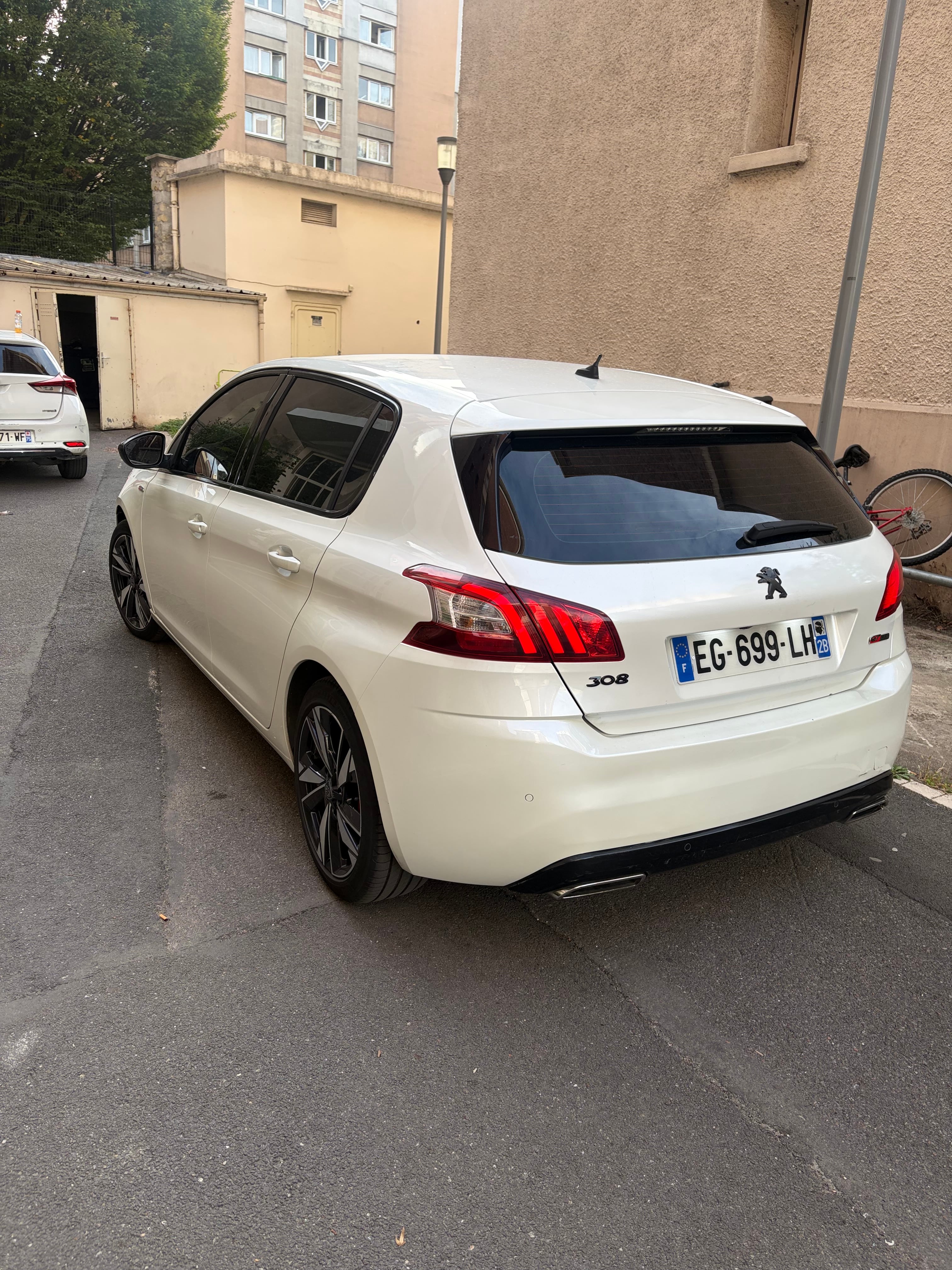 Peugeot 308 GT avec Caméra de recul