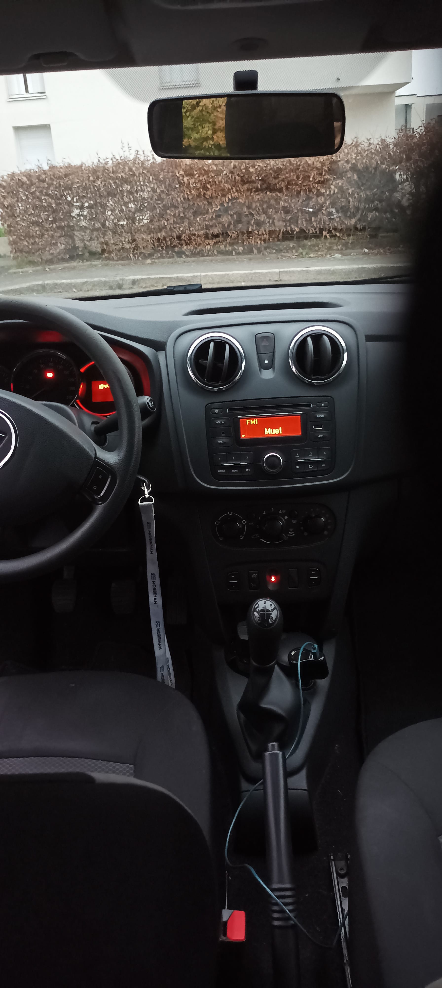 Dacia Sandero avec Entrée audio / iPod