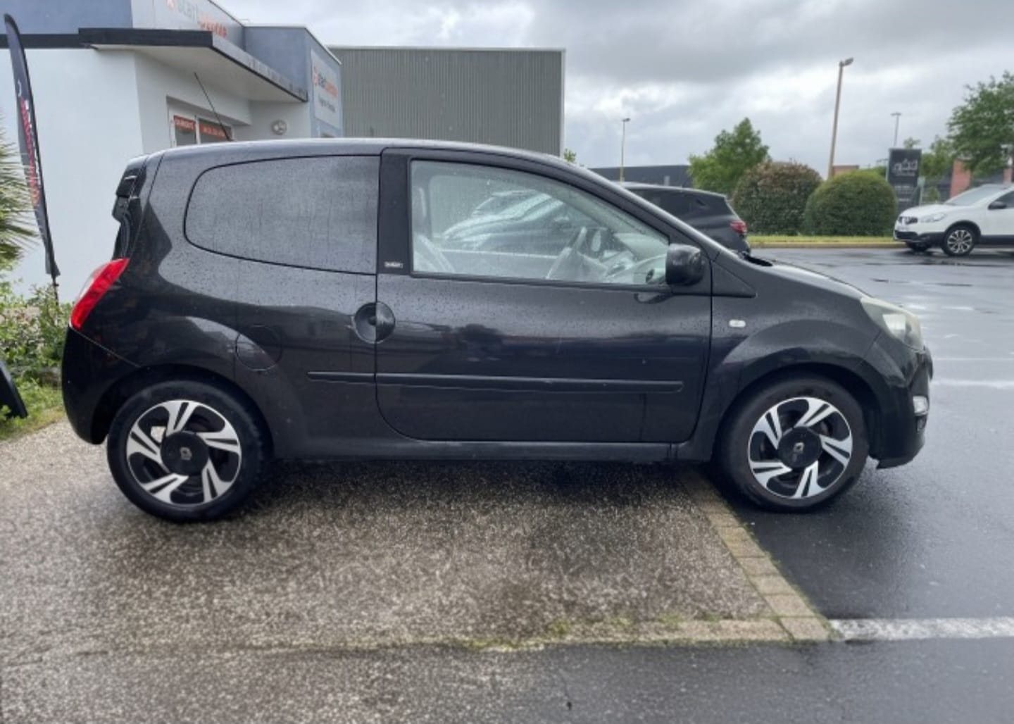 Renault Twingo II automatique 5 chevaux fiscaux 1.2 16 V 75 ch avec Climatisation