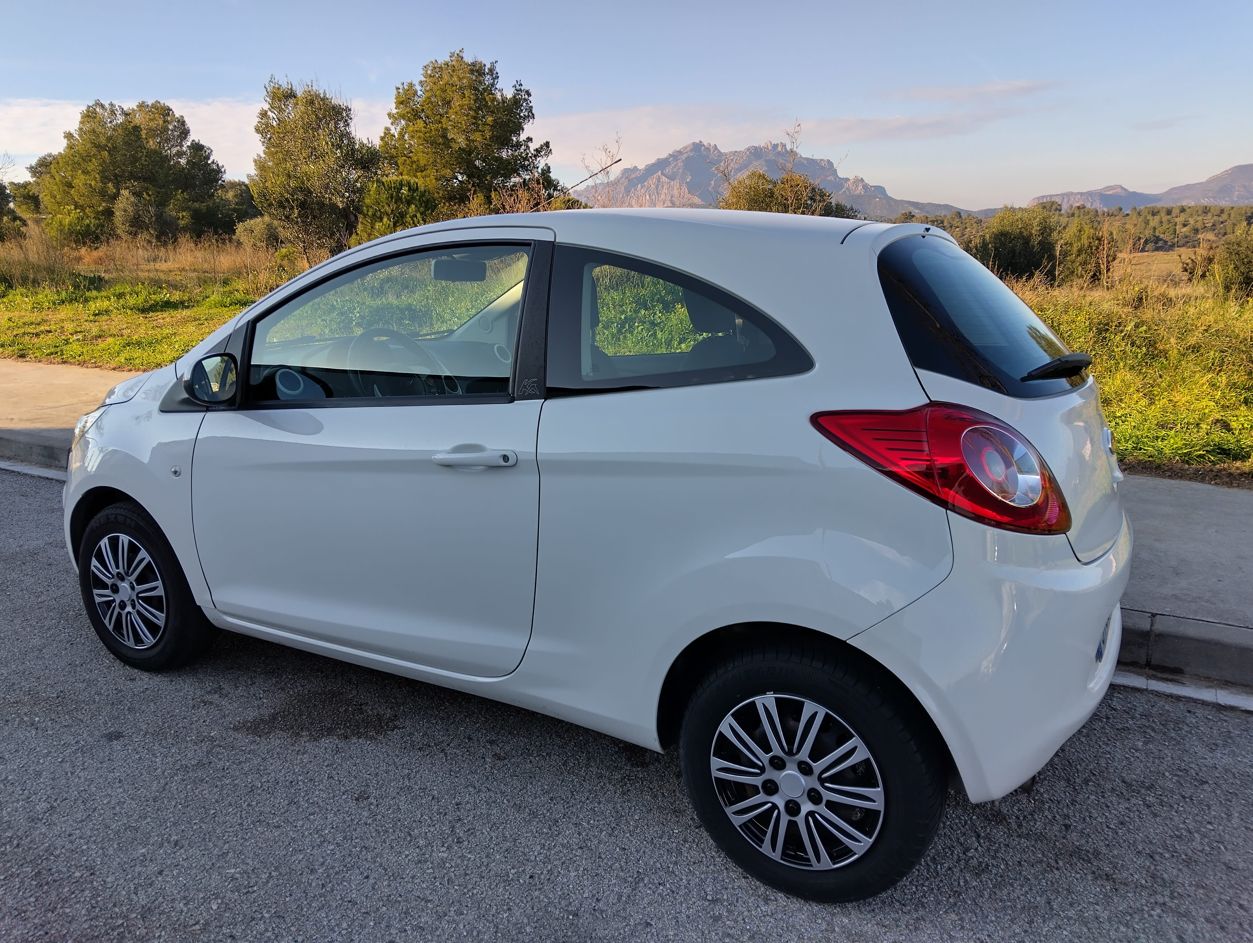 Ford Ka con Entrada de Audio/iPod
