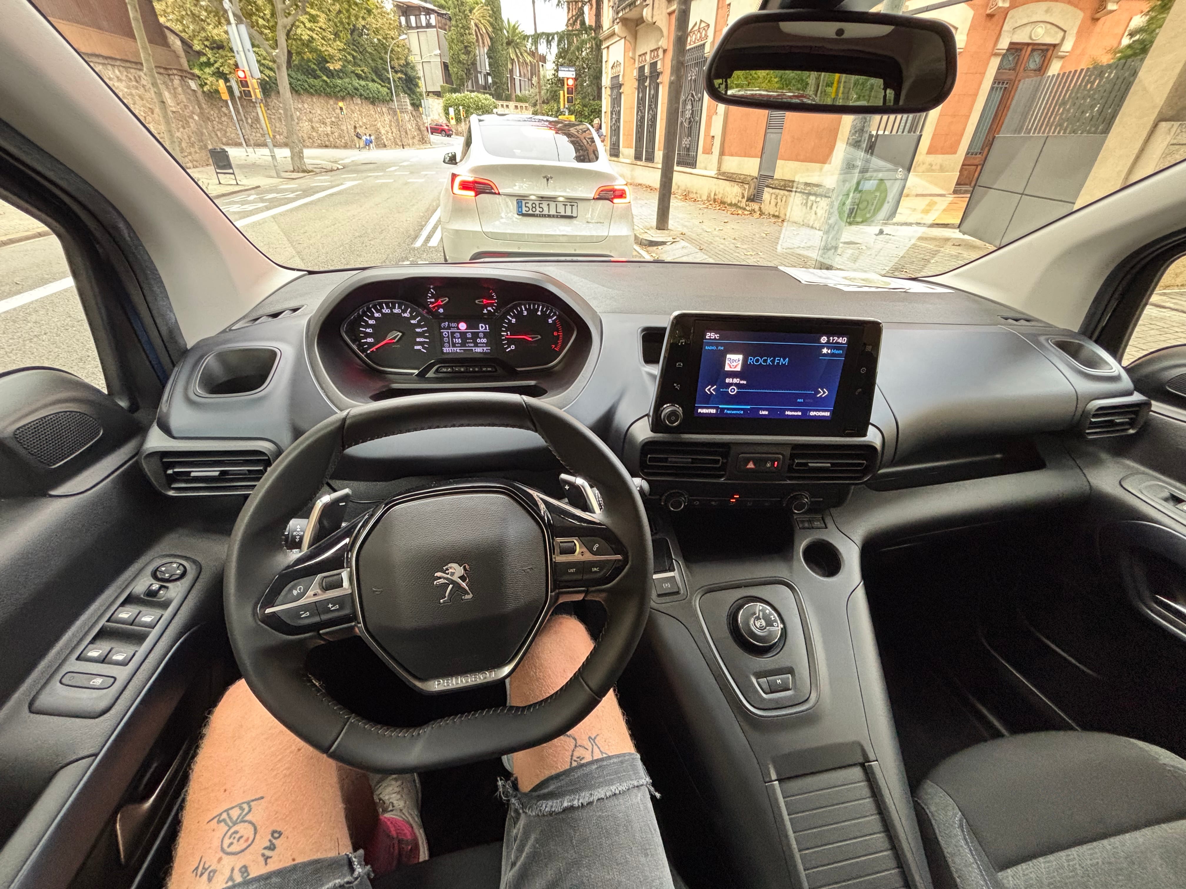 Peugeot Rifter mit Rückfahrkamera