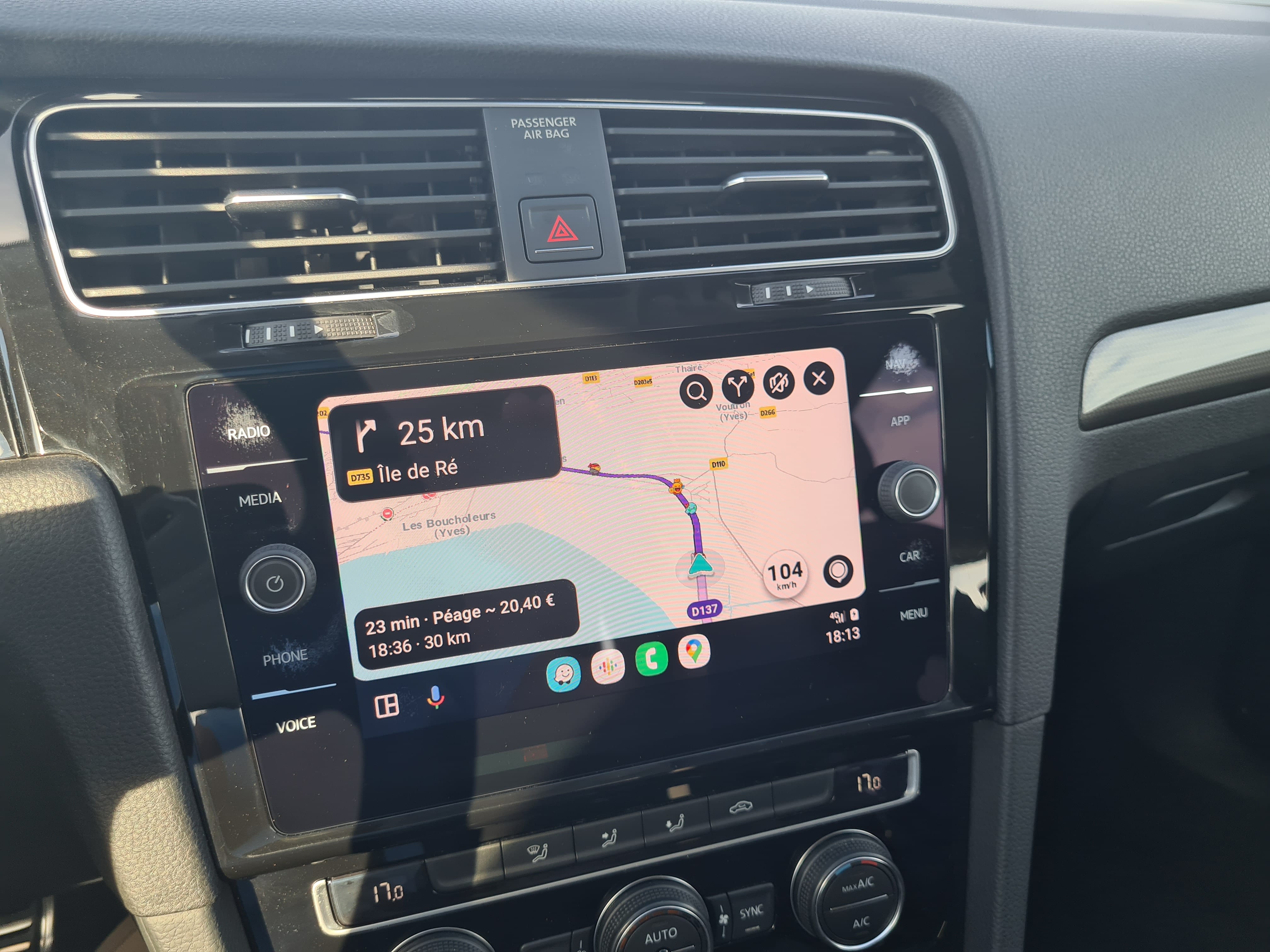 Volkswagen Golf avec GPS