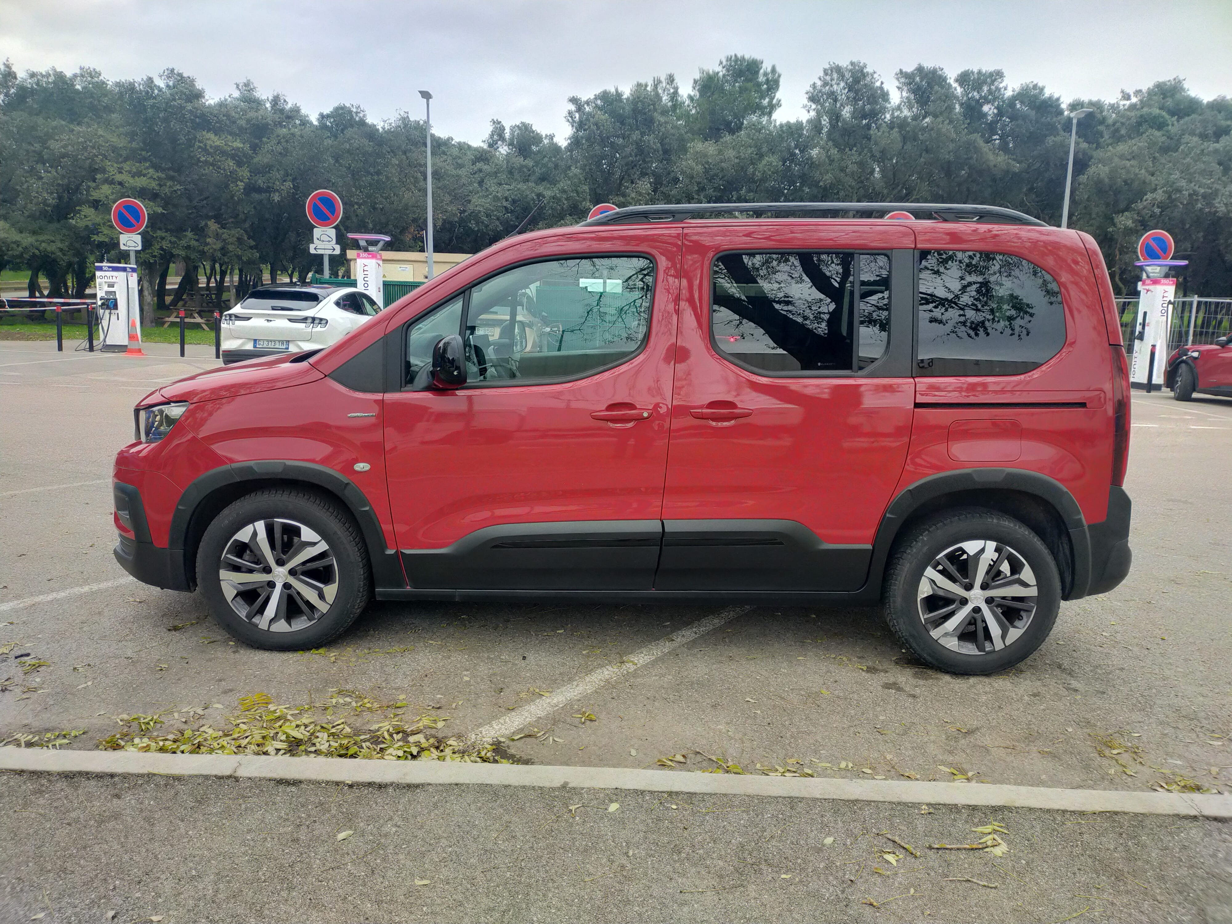 Peugeot Rifter 5+2 places avec Climatisation