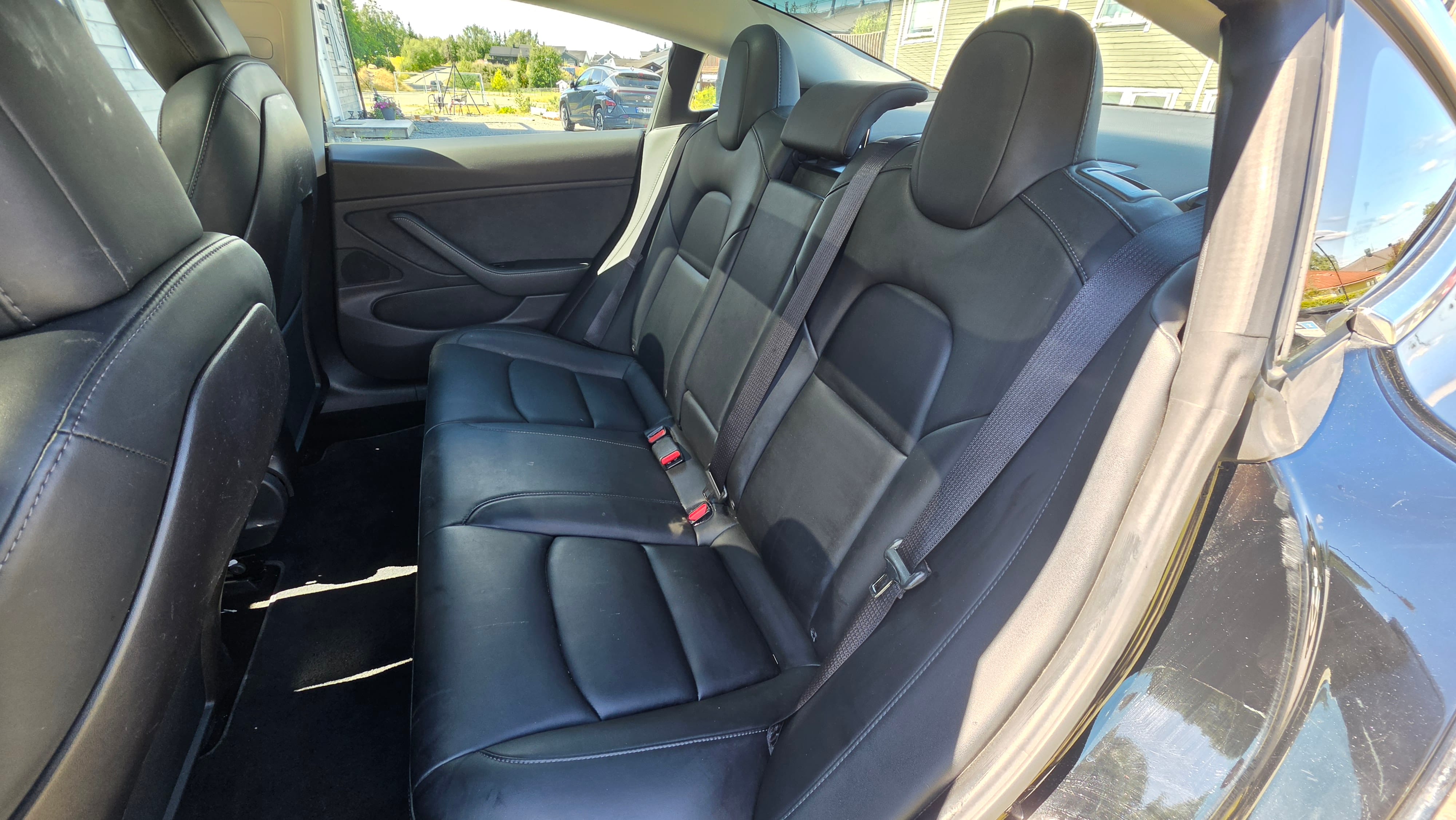 Tesla Model 3 Long Range med Cruisekontroll