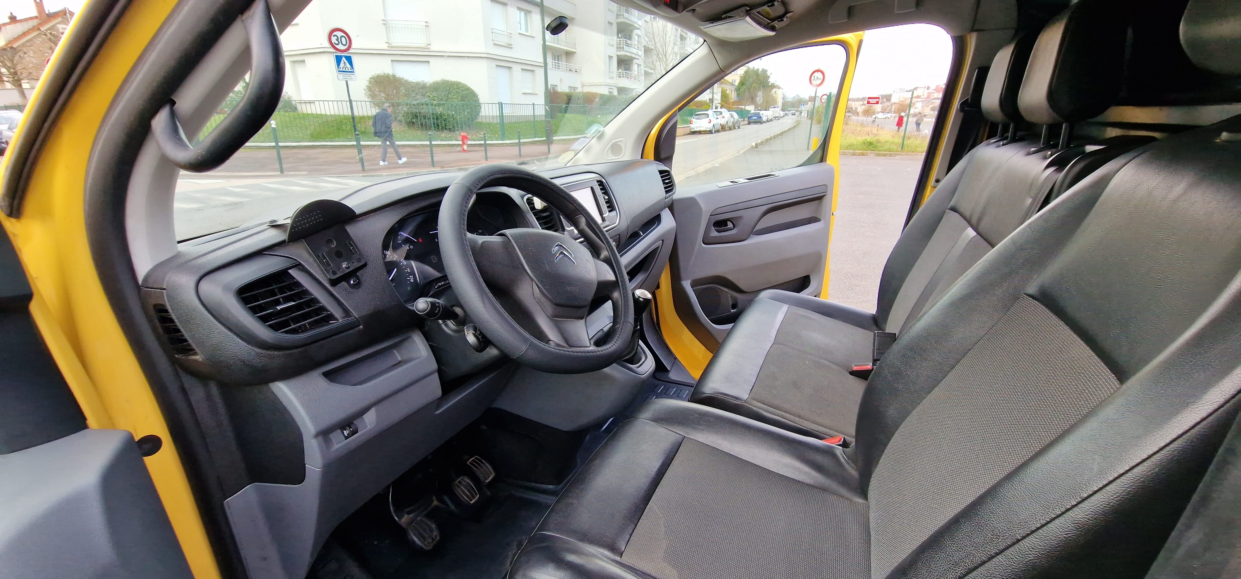 Citroen Jumpy Paris 19ème - FA035PY avec Audio Bluetooth