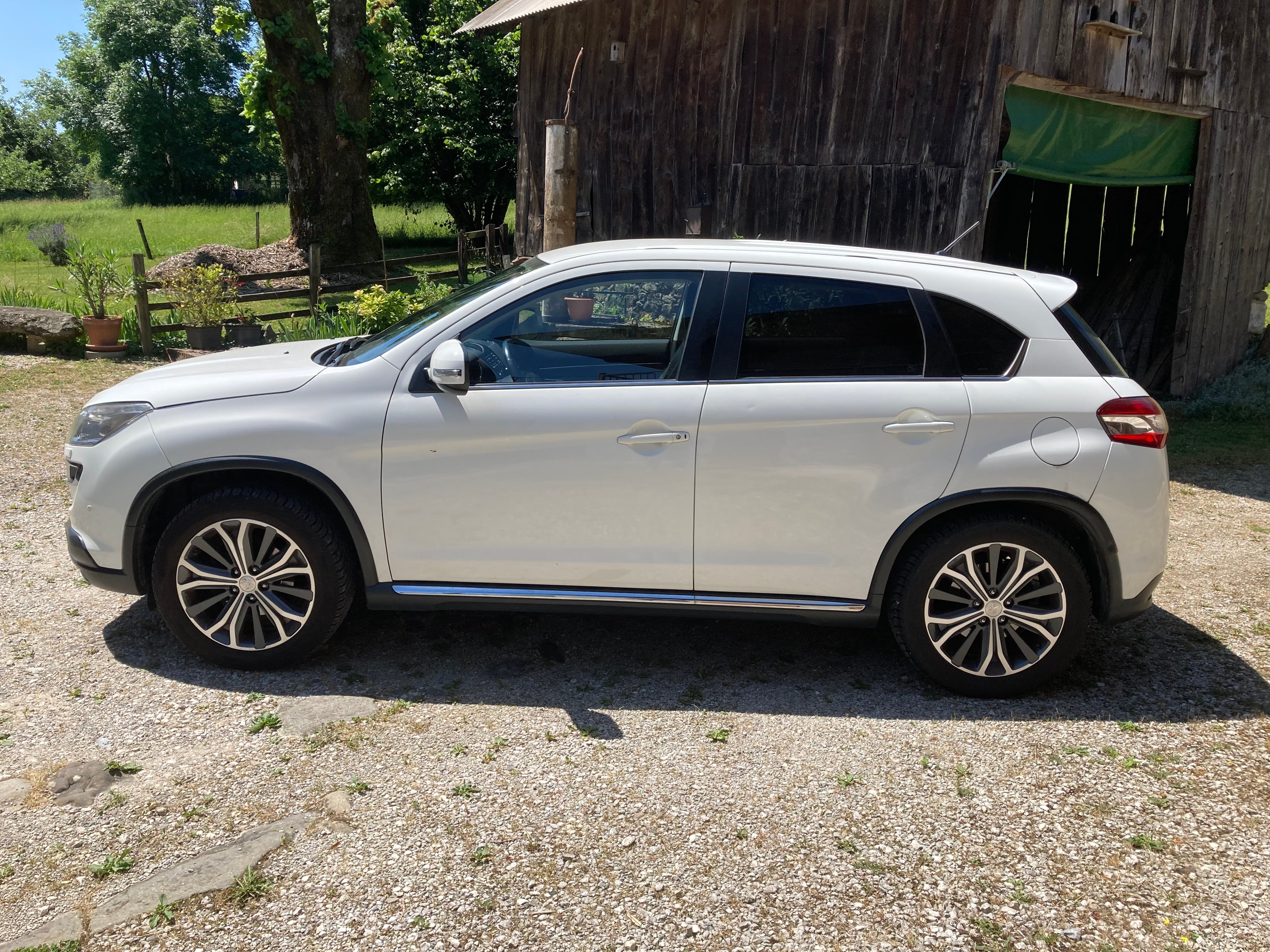 Peugeot 4008 avec Climatisation