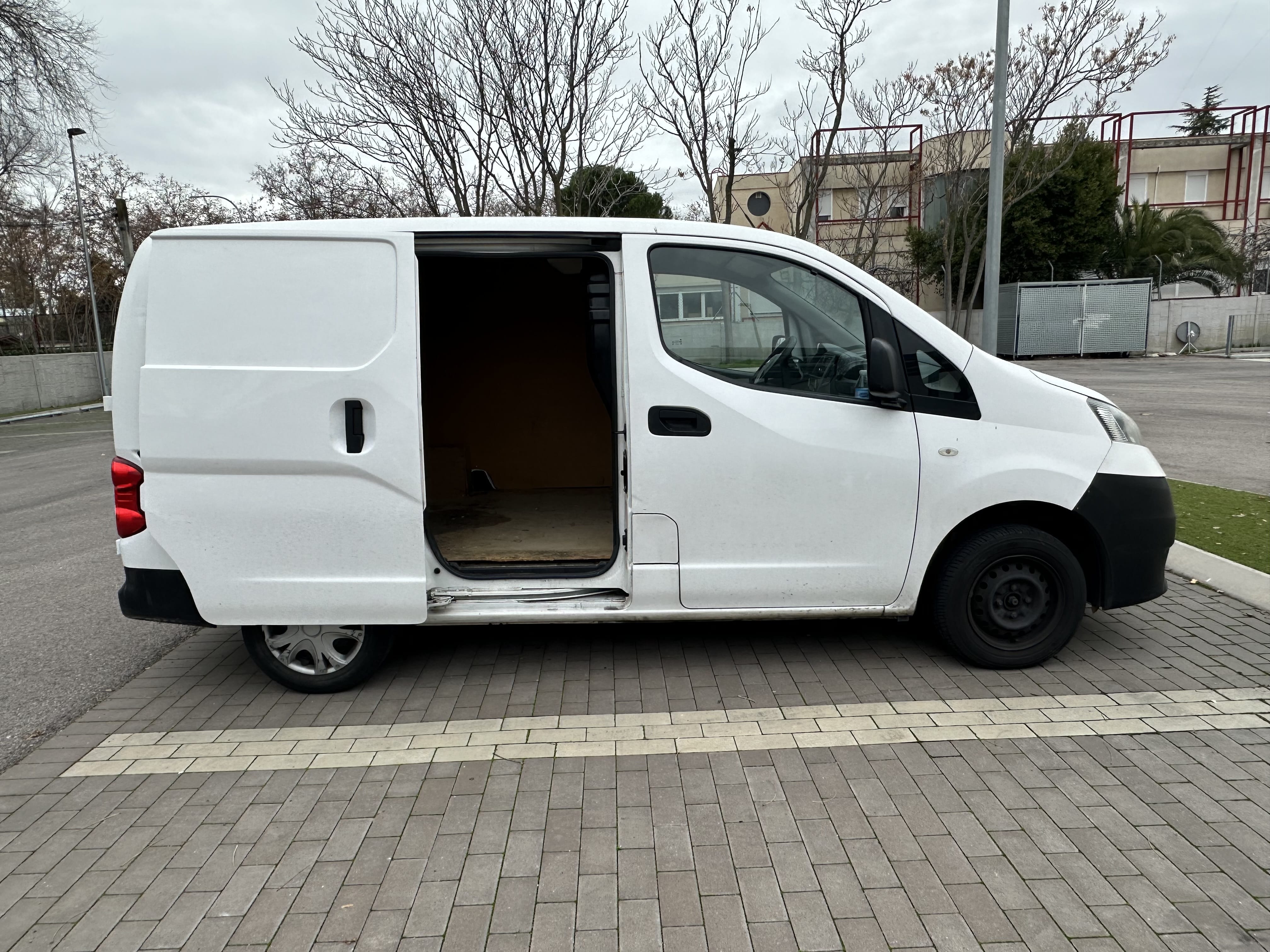 Nissan NV200