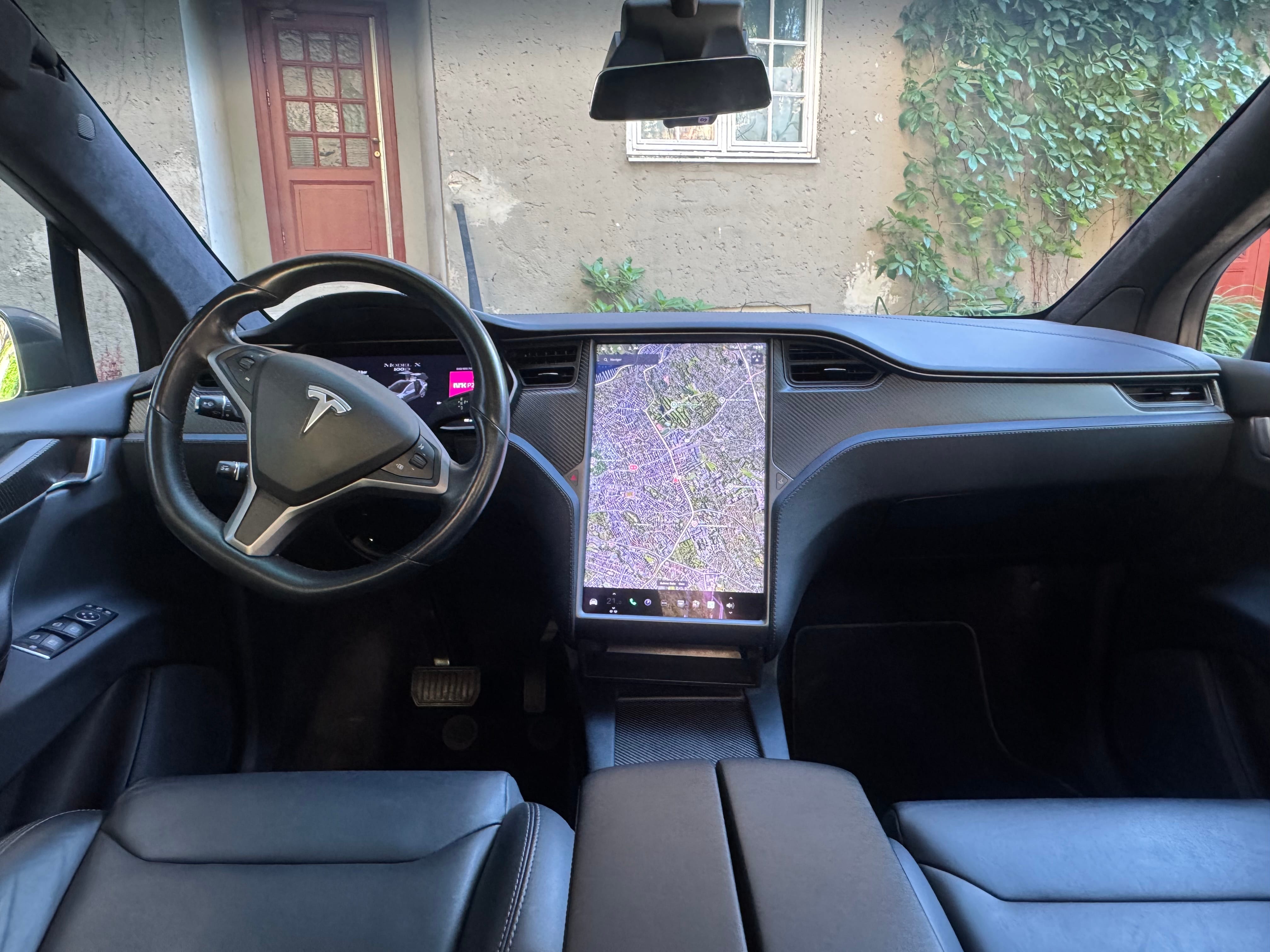Tesla Model X 100D med Bluetooth audio