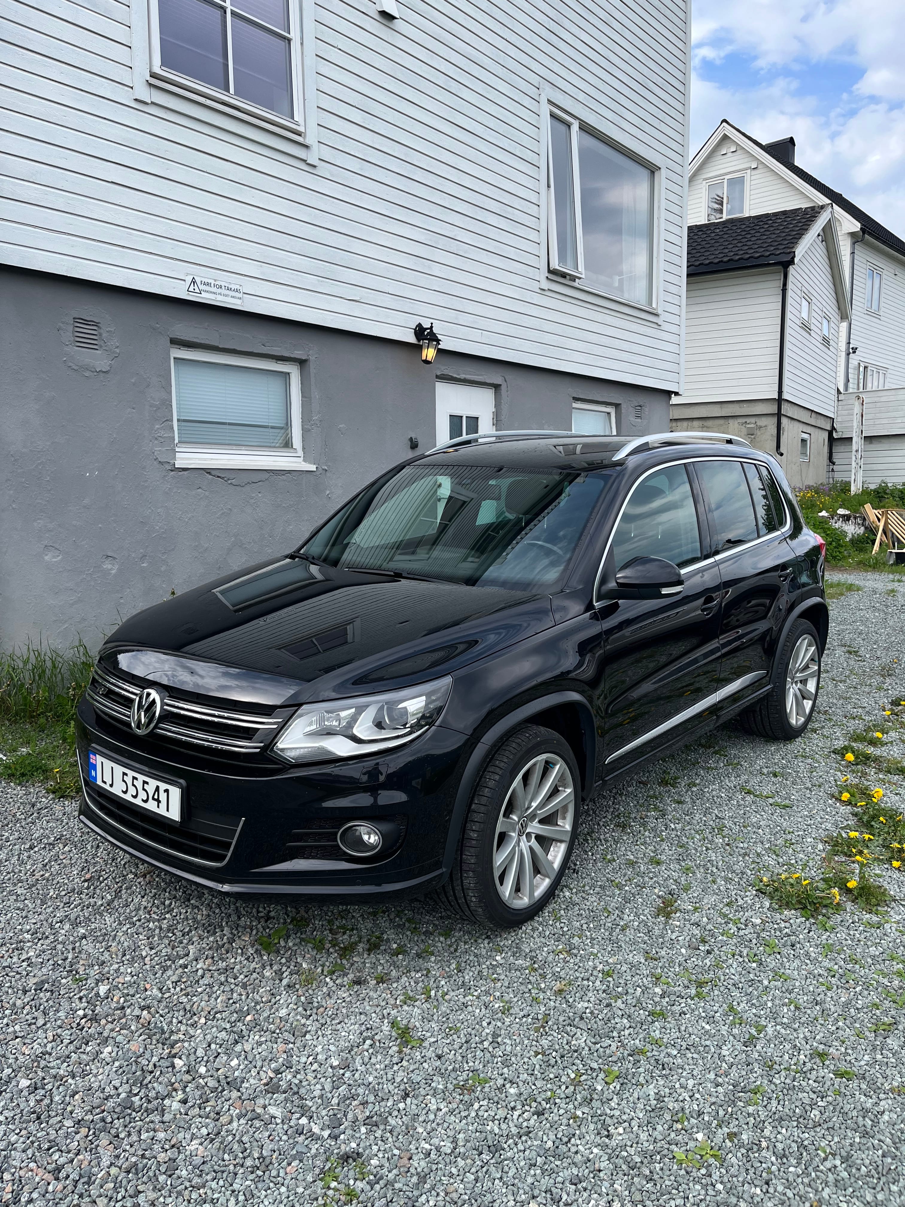 Volkswagen Tiguan SE R-Line Black 4MOTION med Aircondition