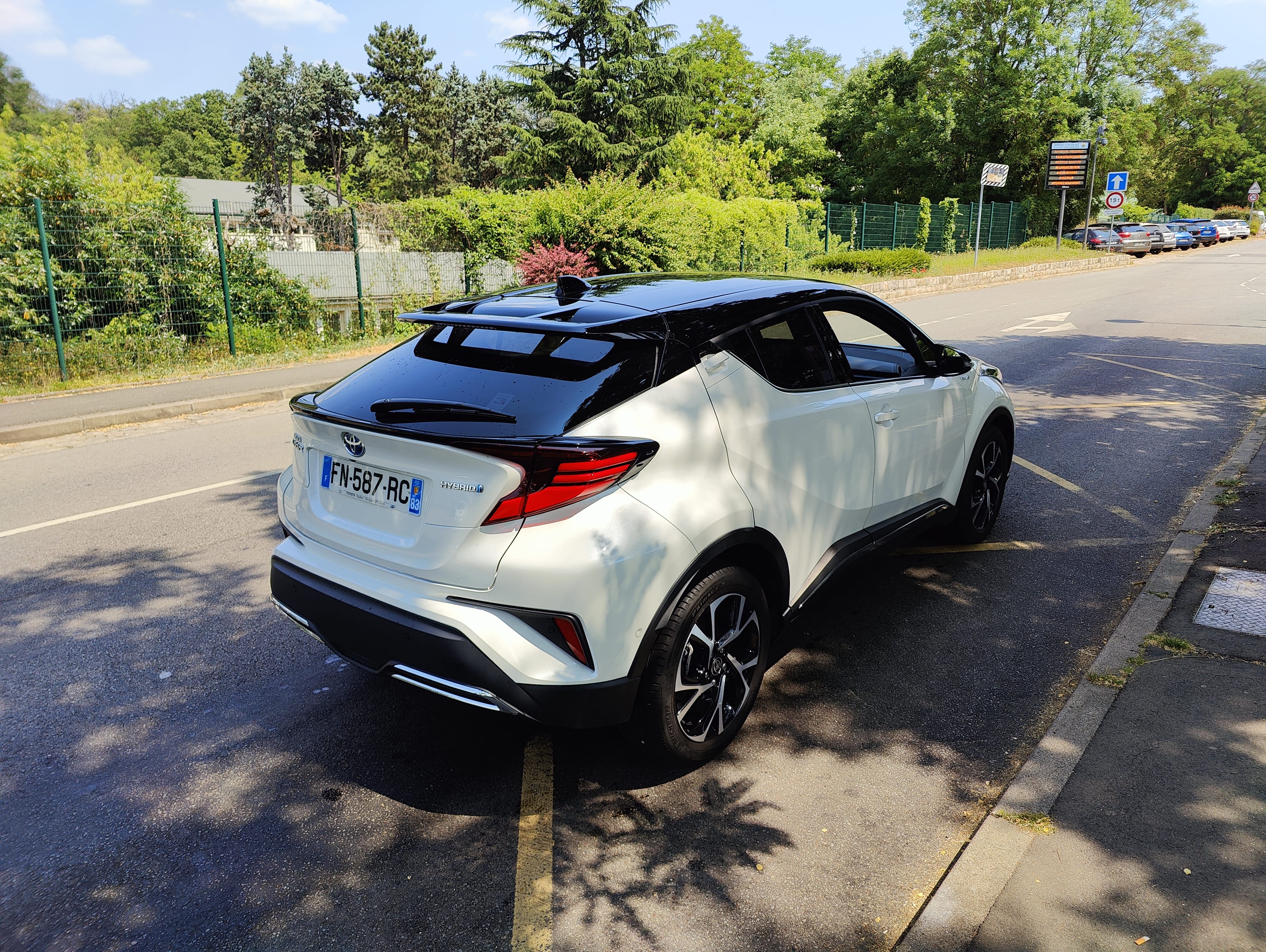 Toyota C-HR Hybrid avec Audio Bluetooth