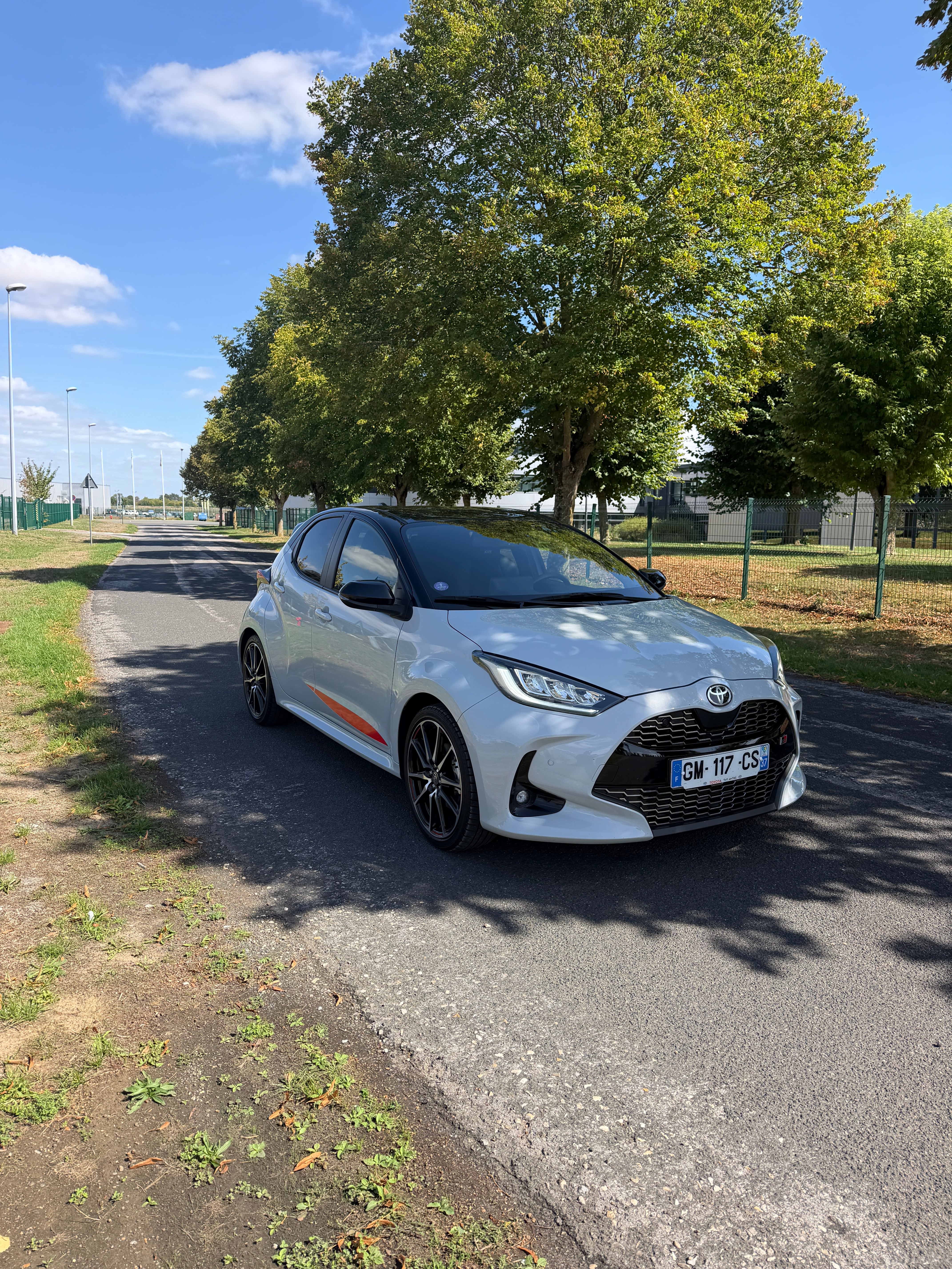 Toyota Yaris Hybride 1.5 Hybrid 116 ch – GR SPORT – Automatique, 2023, Essence 95 / Électrique (hybride), automatique