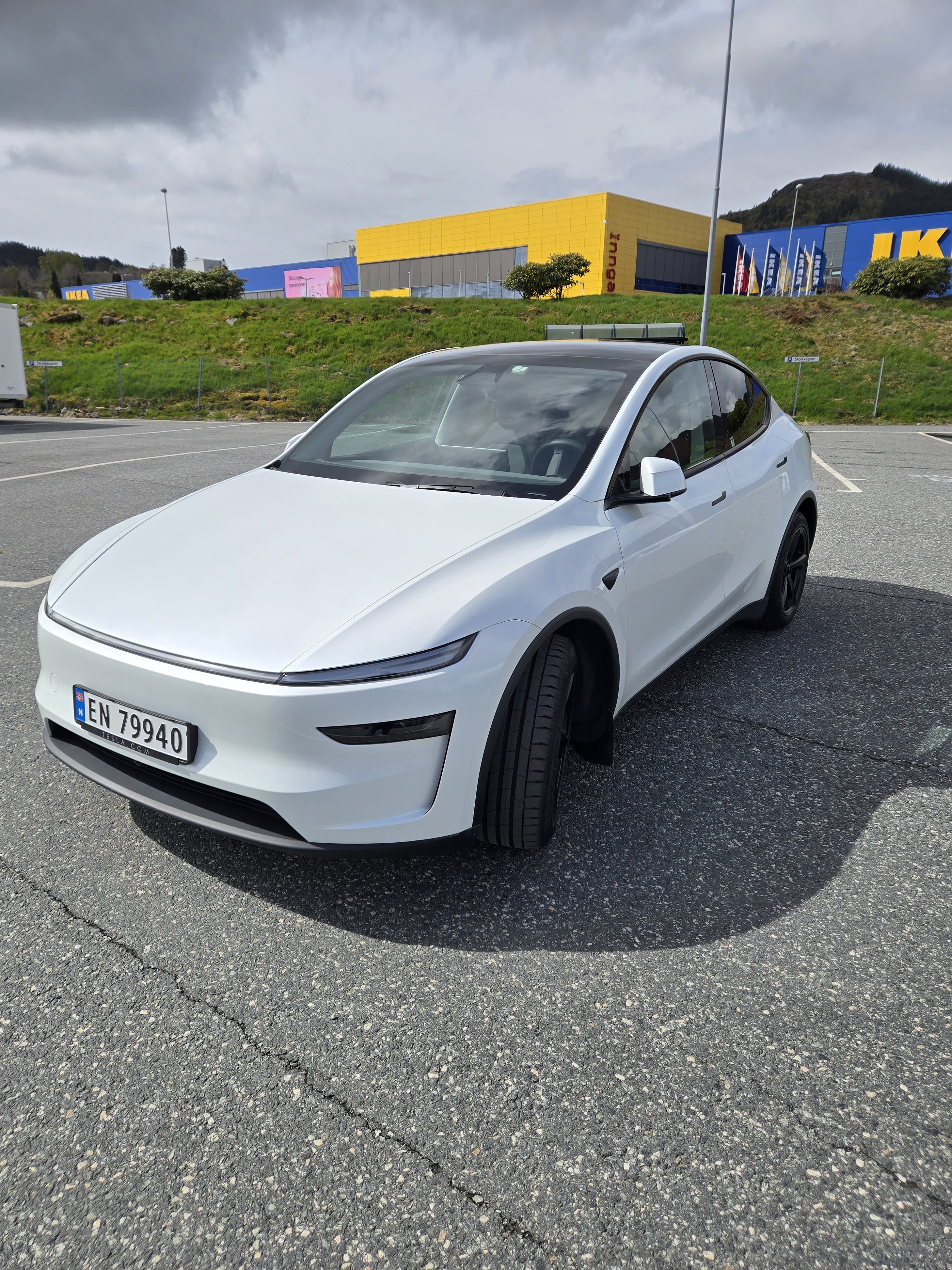 Tesla Model Y, 2025, Elektrisk, automatisk