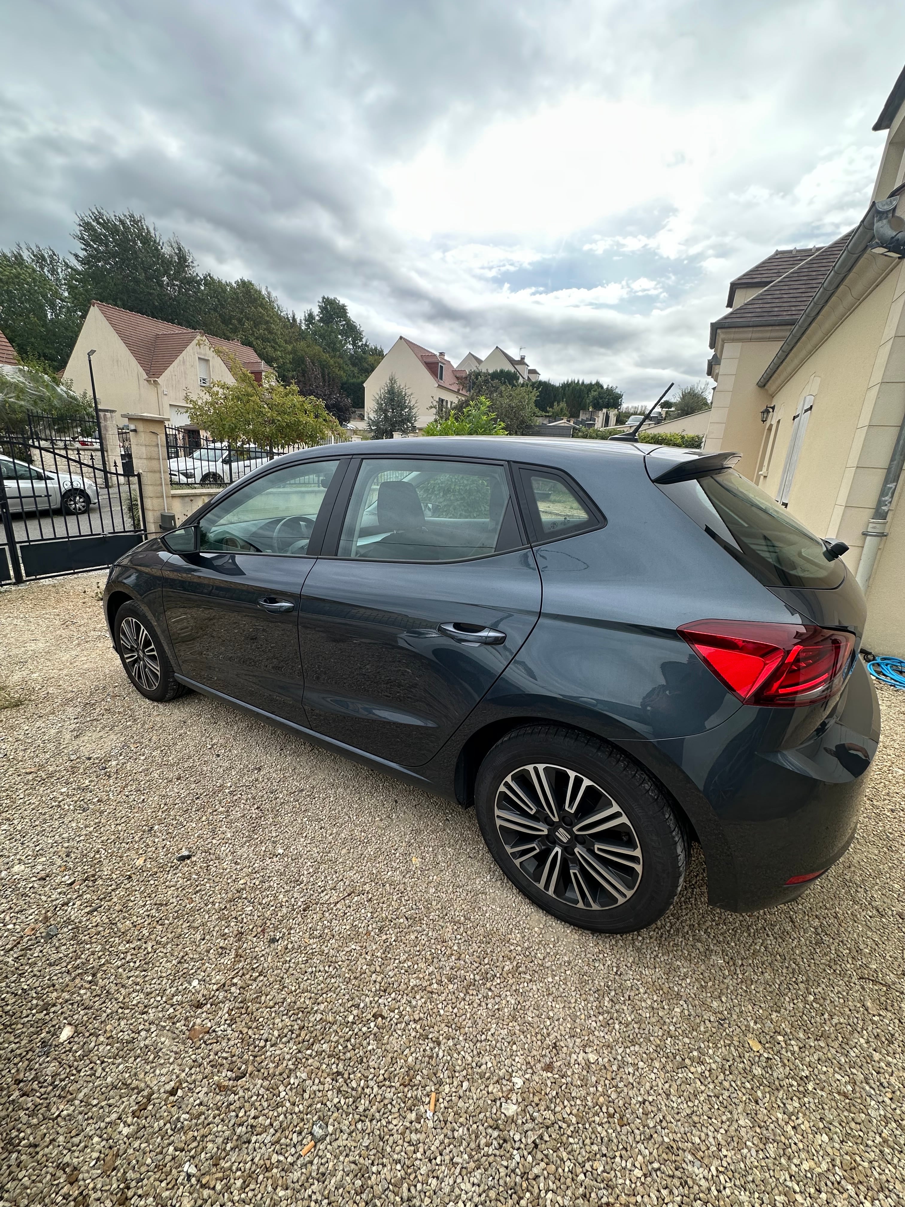 Seat Ibiza, 2025, Essence 95 / Électrique (hybride)
