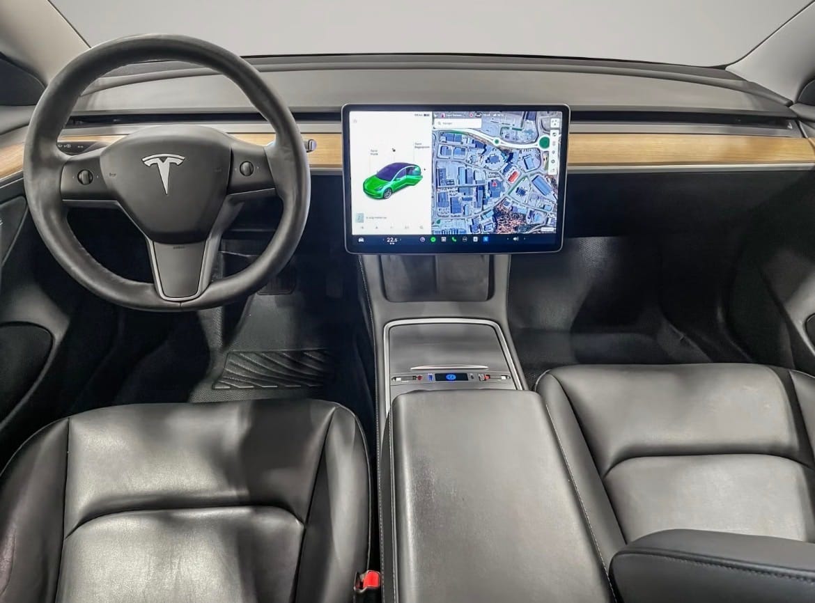 Tesla Model 3 Long Range med Ryggekamera