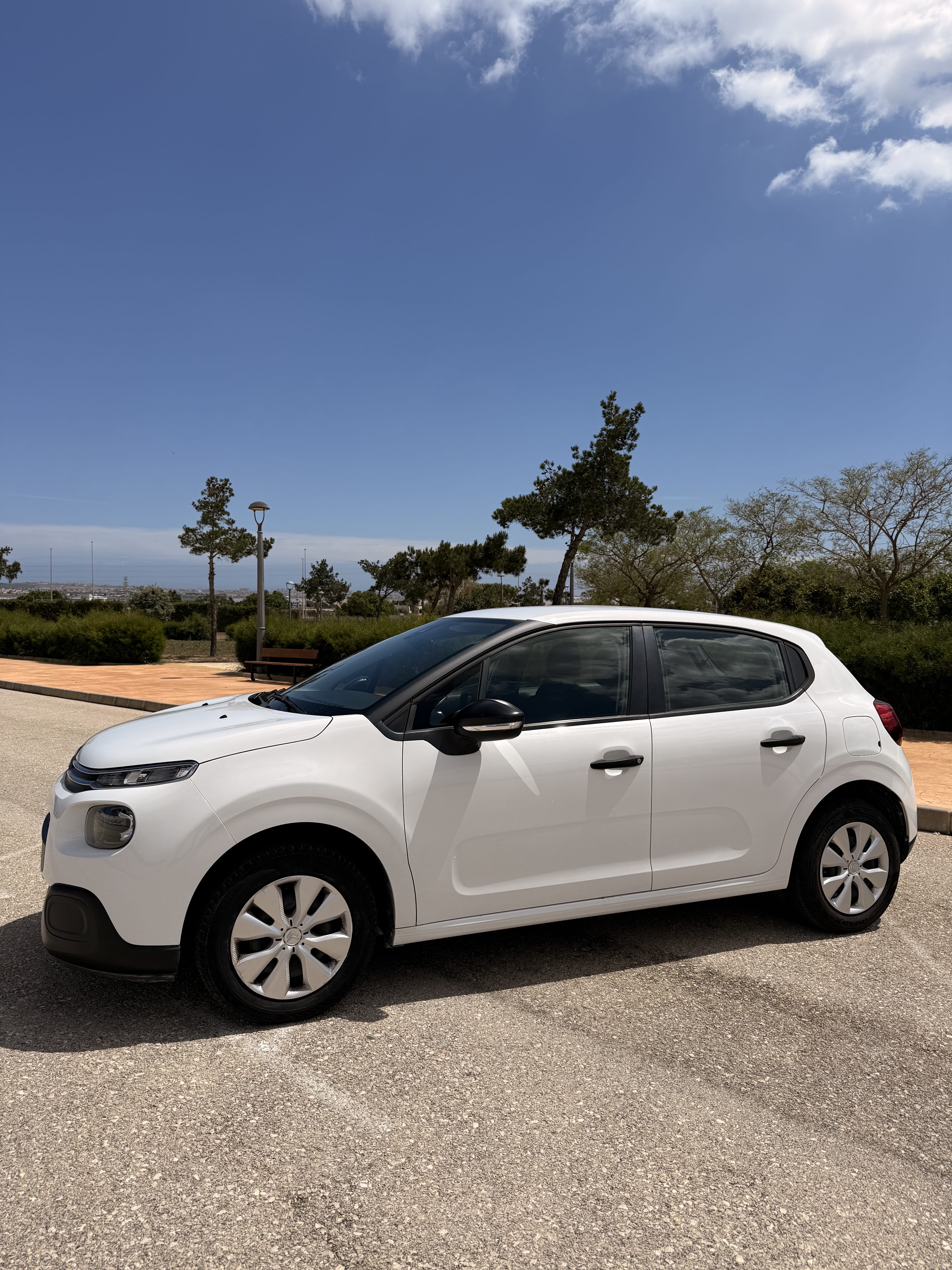 Citroen C3 1.2 pure tech con Aire acondicionado