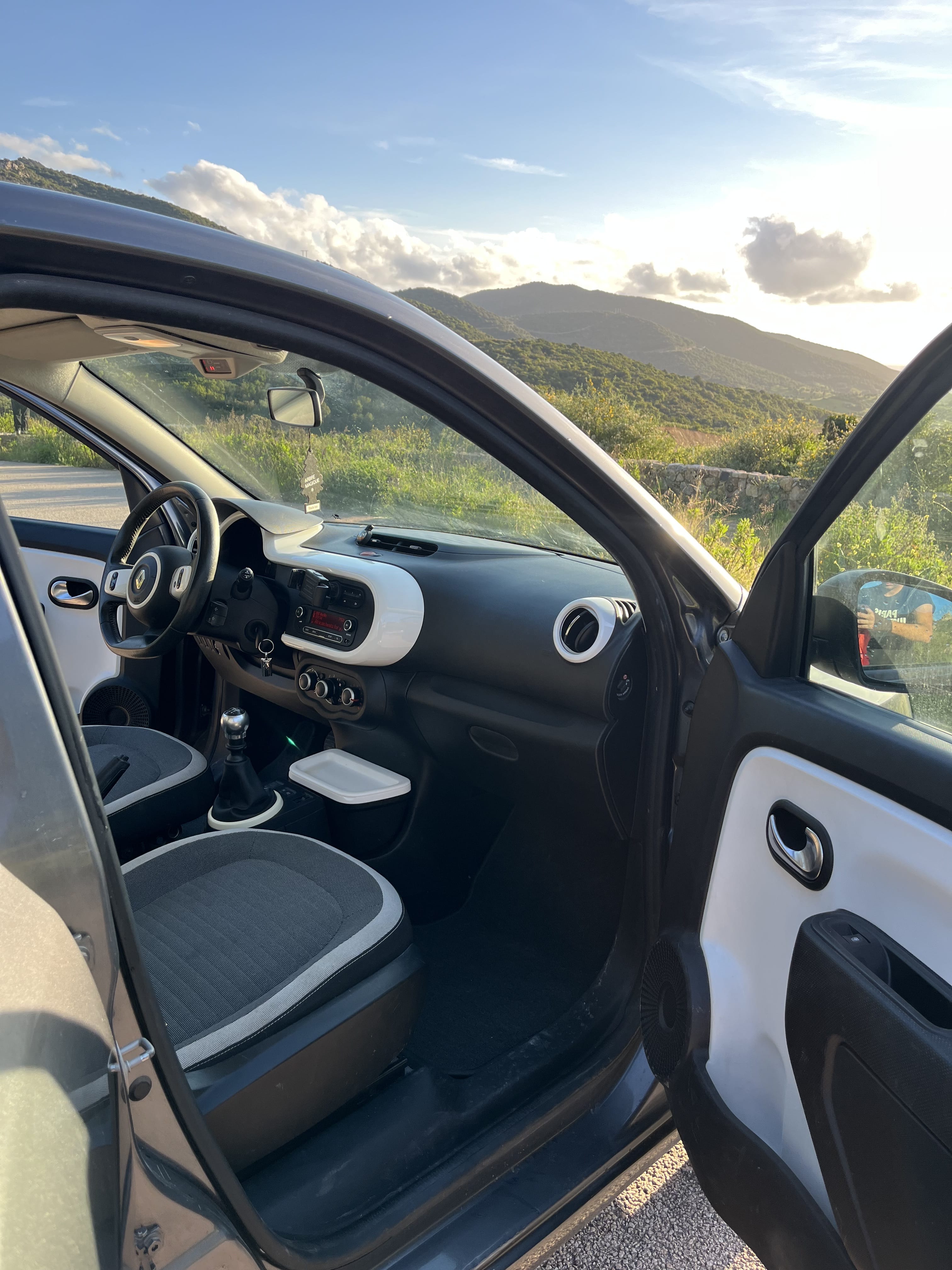 Renault Twingo III avec Entrée audio / iPod