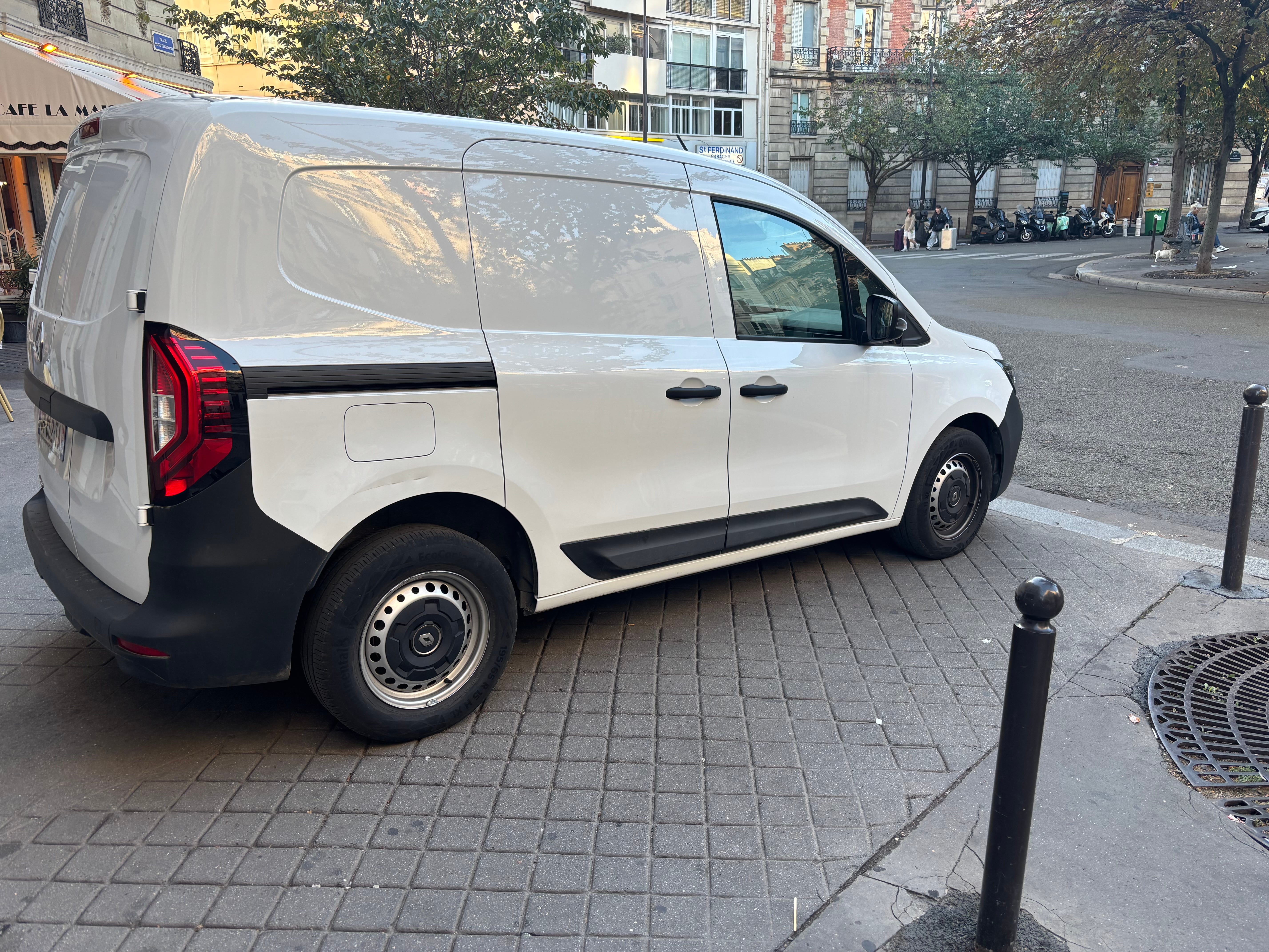 Renault Kangoo Fourgon with Air conditioning