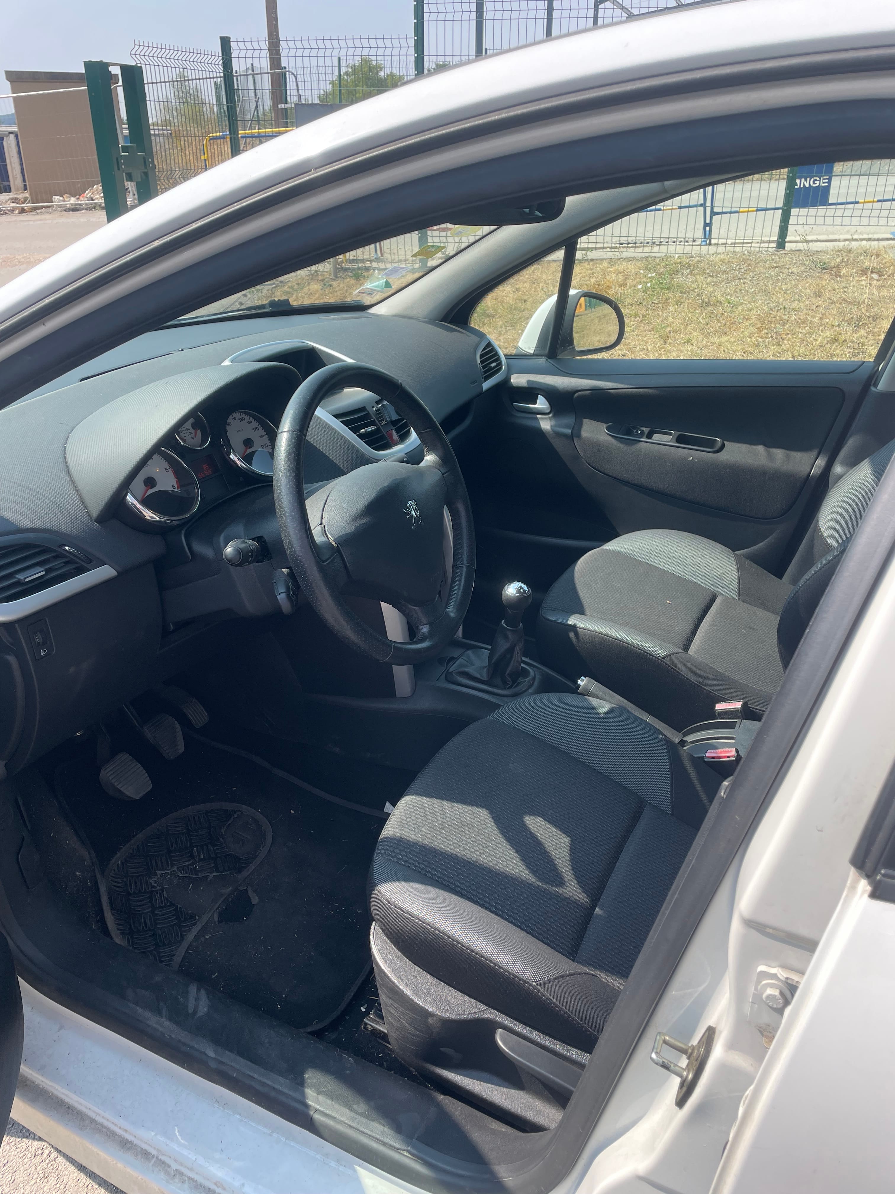Peugeot 207 avec Audio Bluetooth