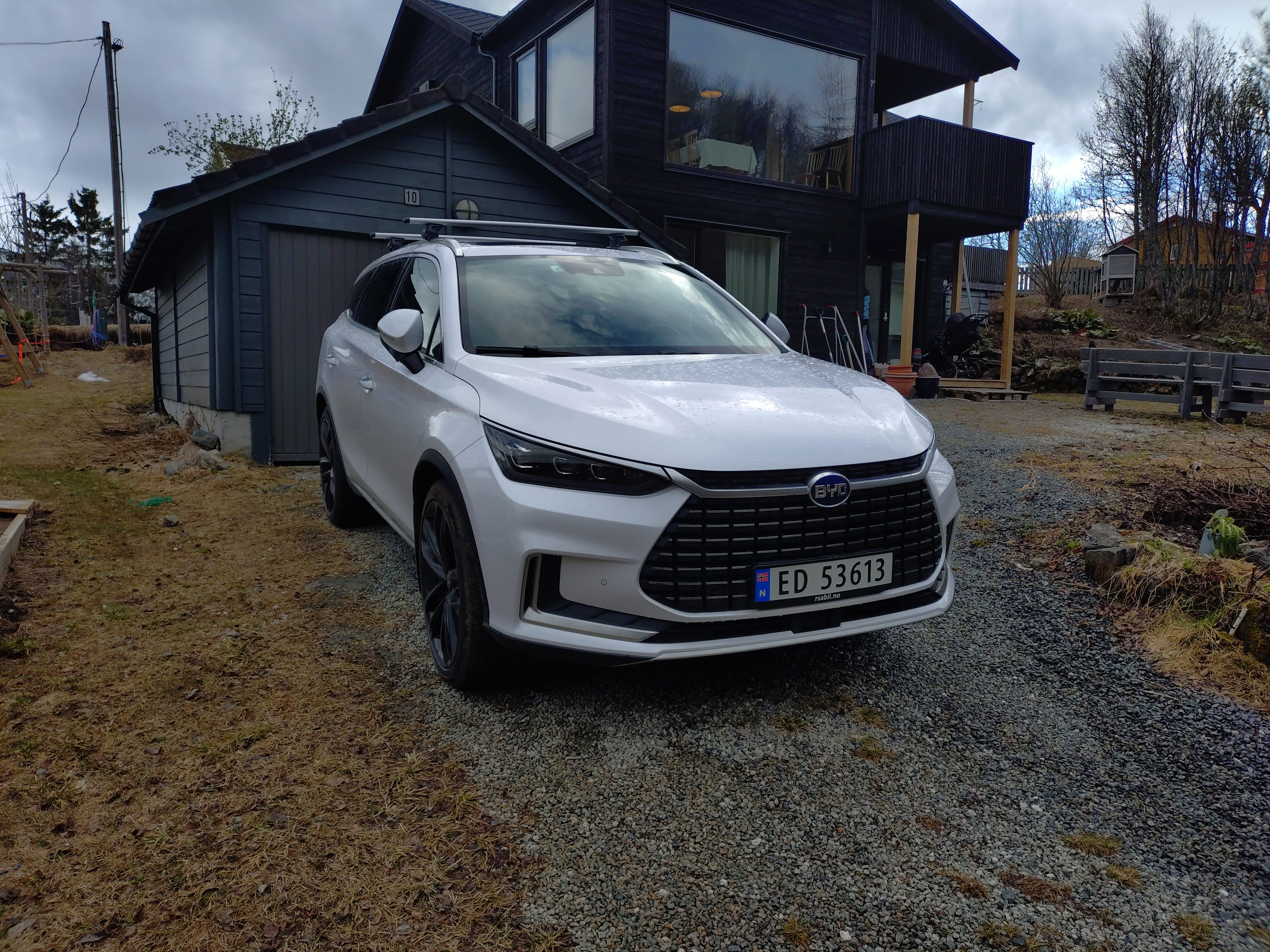 BYD Tang with Backup camera