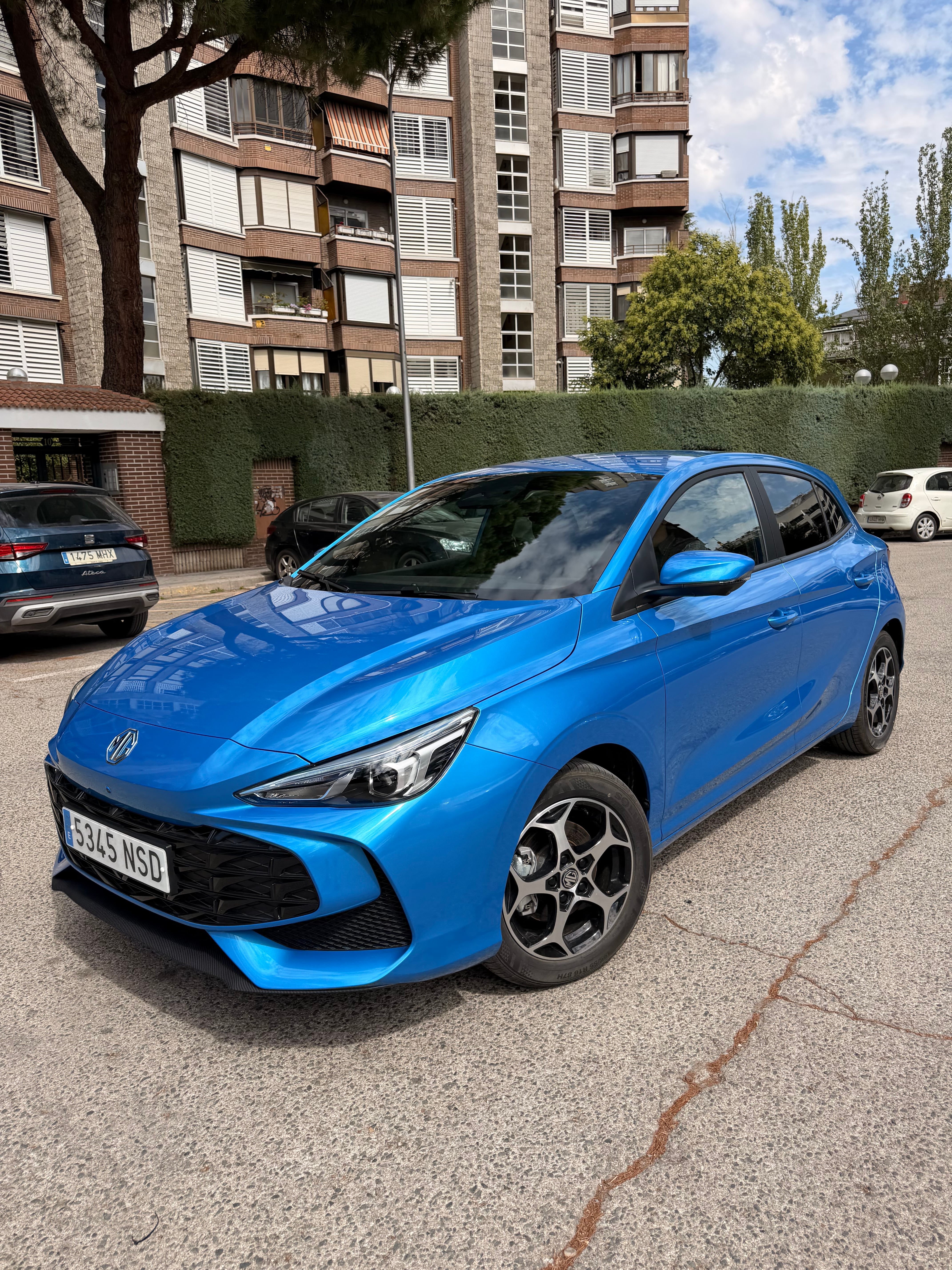 MG MG3, 2026, Gasolina 95 / Elektrisk (hybrid), automatisk