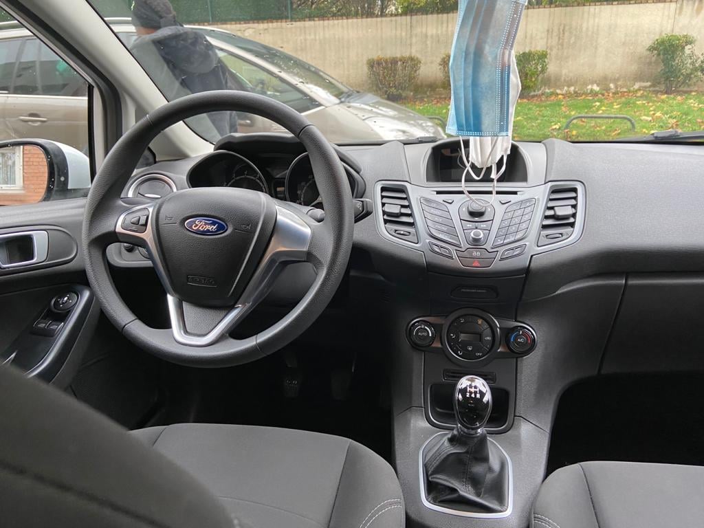 Ford Fiesta avec Régulateur de vitesse