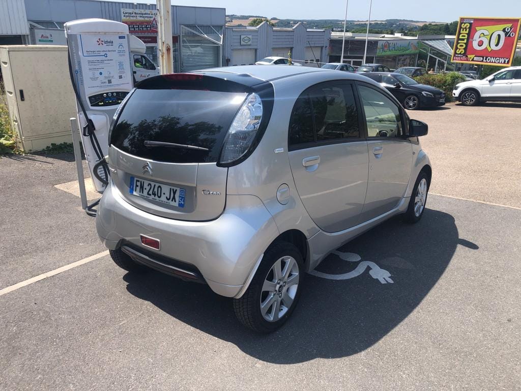 Citroen C-Zero avec Siège bébé