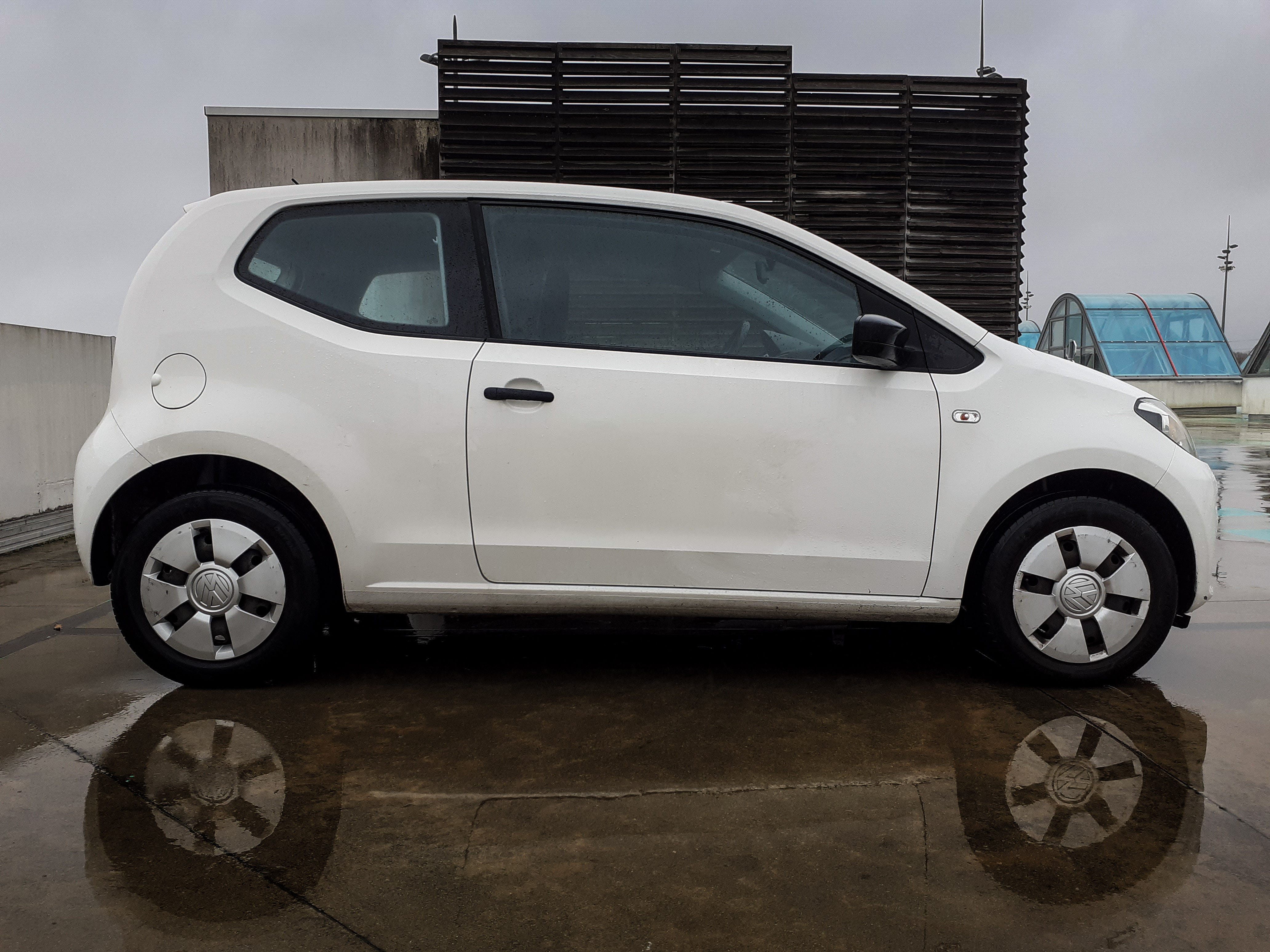 Volkswagen Up! Gare de Bayonne avec Entrée audio / iPod
