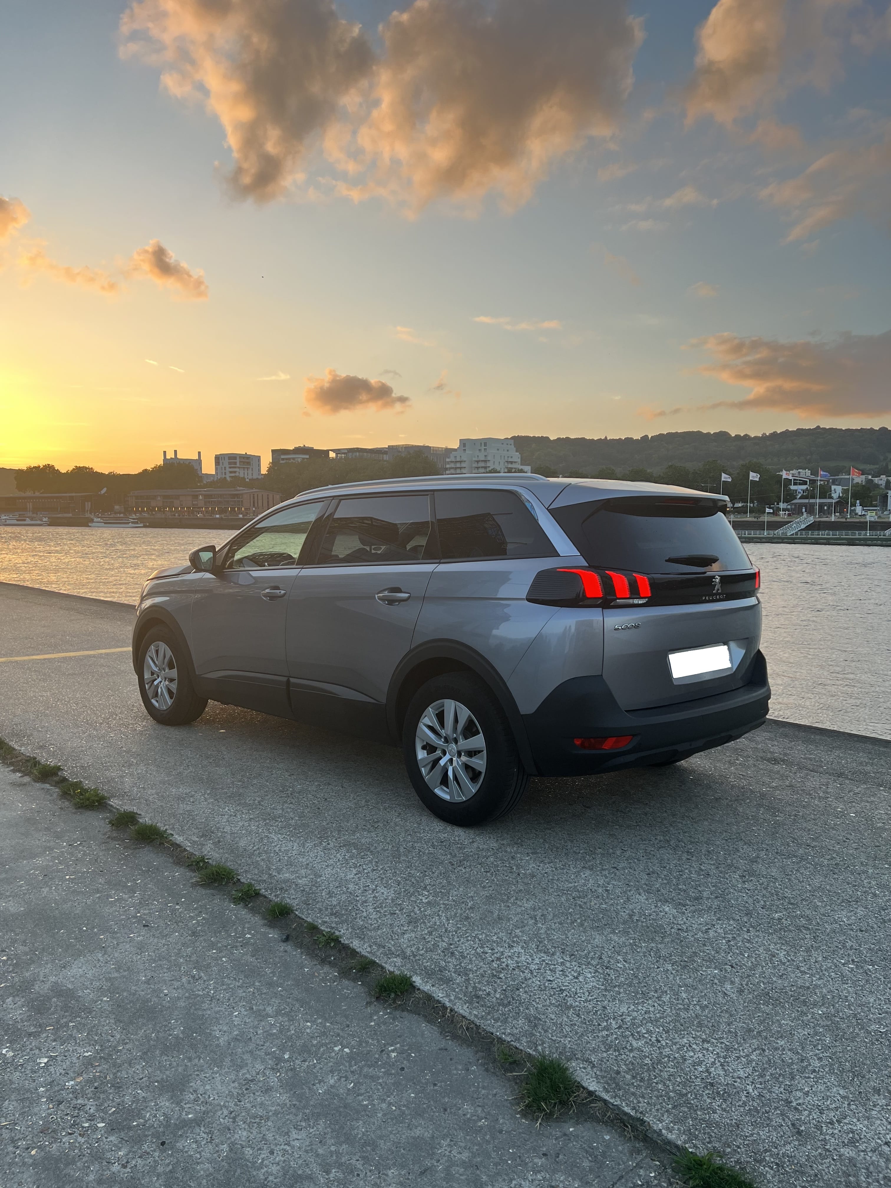 Peugeot 5008 avec Régulateur de vitesse