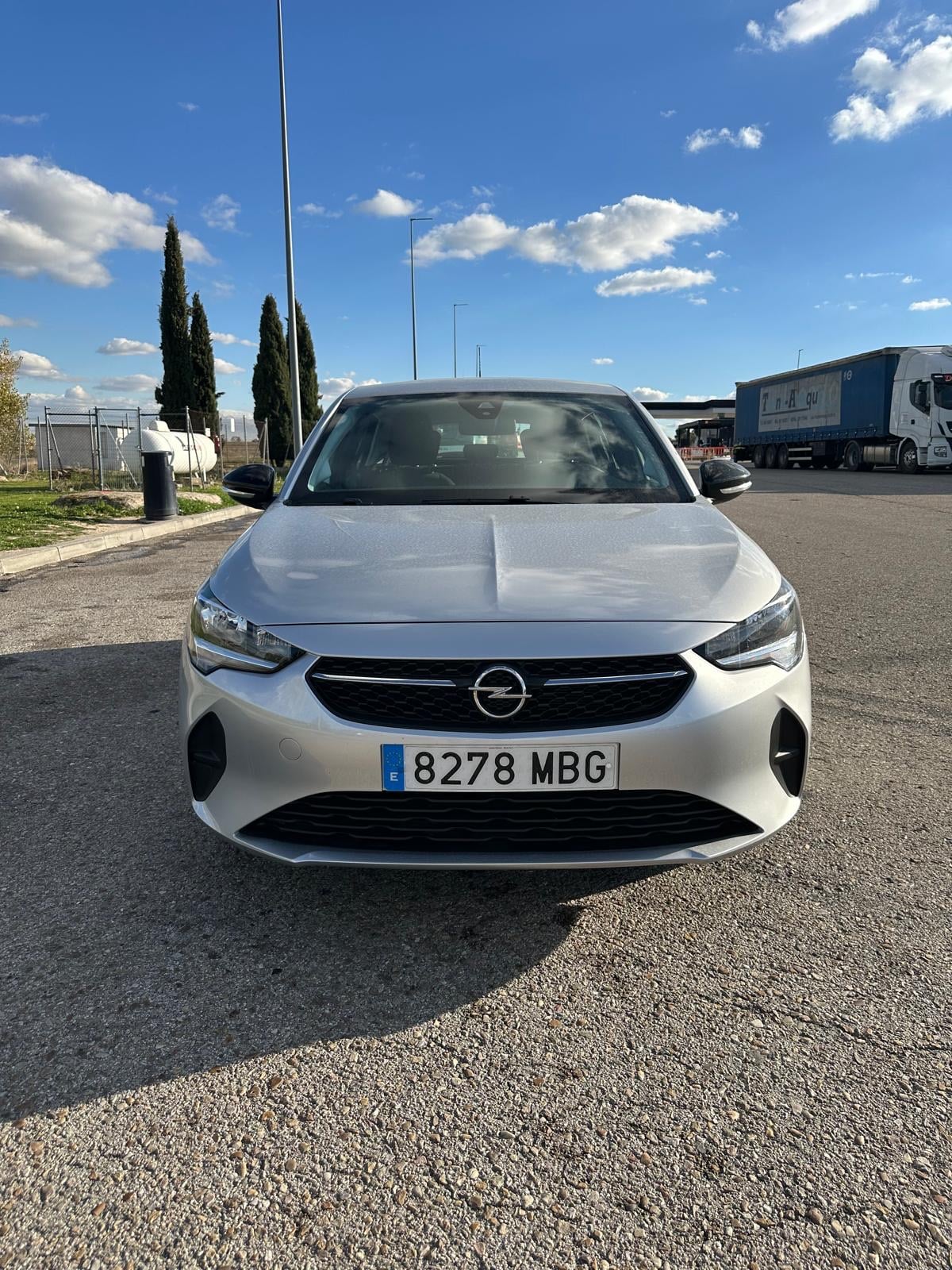 Opel Corsa Moderno, cómodo y económico – Opel Corsa 2022 en Poble Sec con GPS