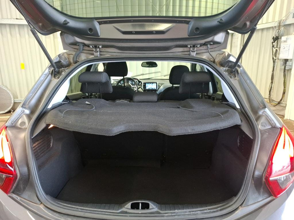 Peugeot 208 avec GPS