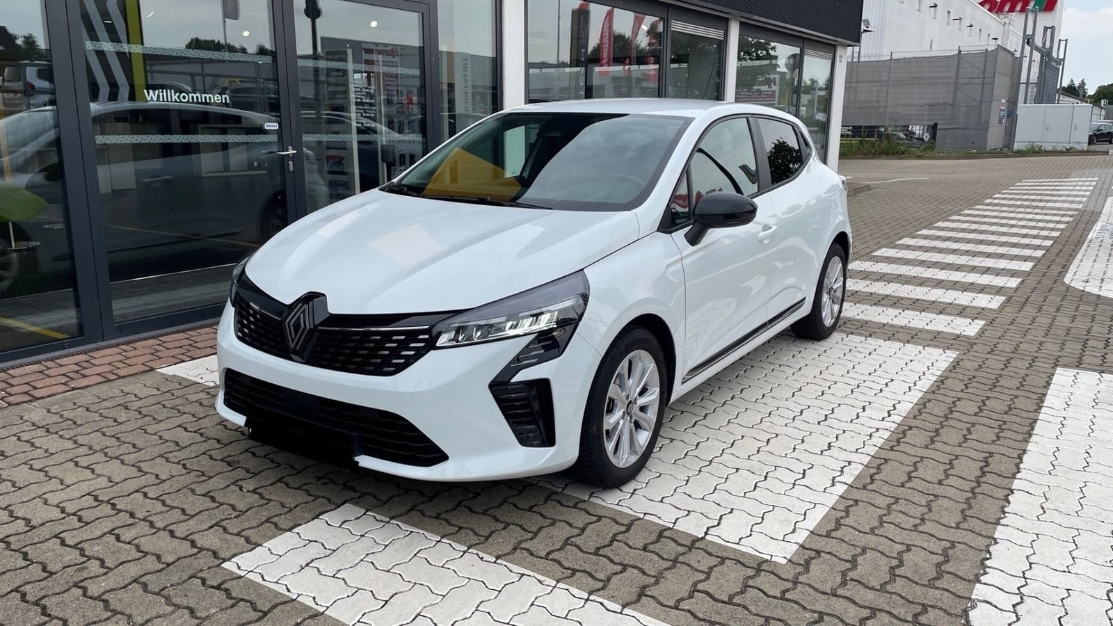 Renault Clio, 2025, Super 95