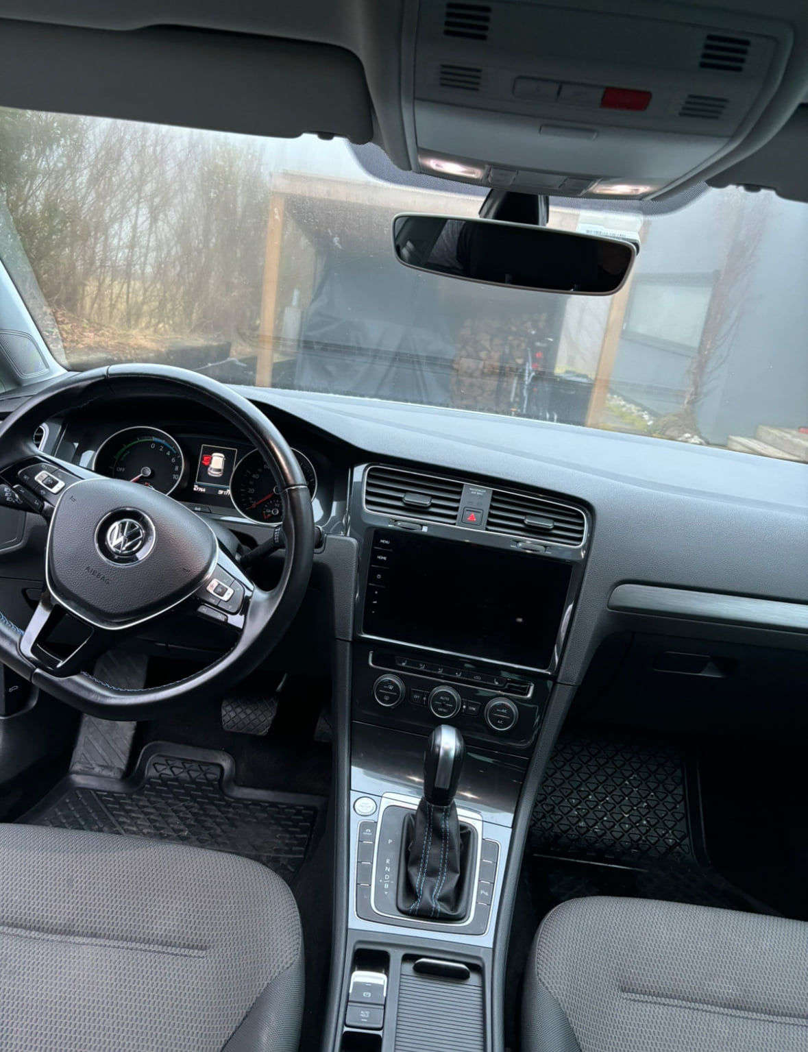 Volkswagen e-Golf med Babysete