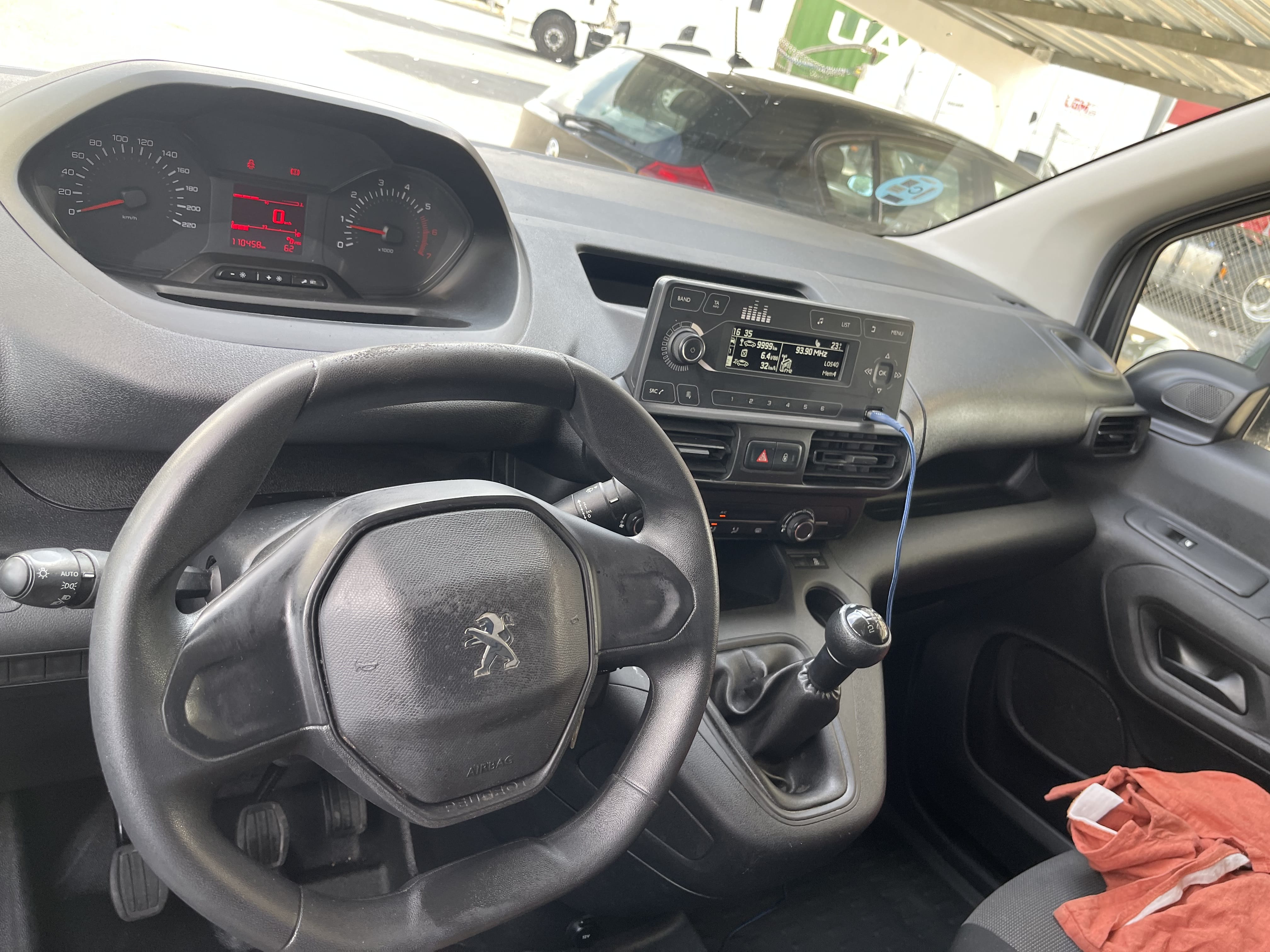 Peugeot Partner Furgoneta with Bluetooth audio