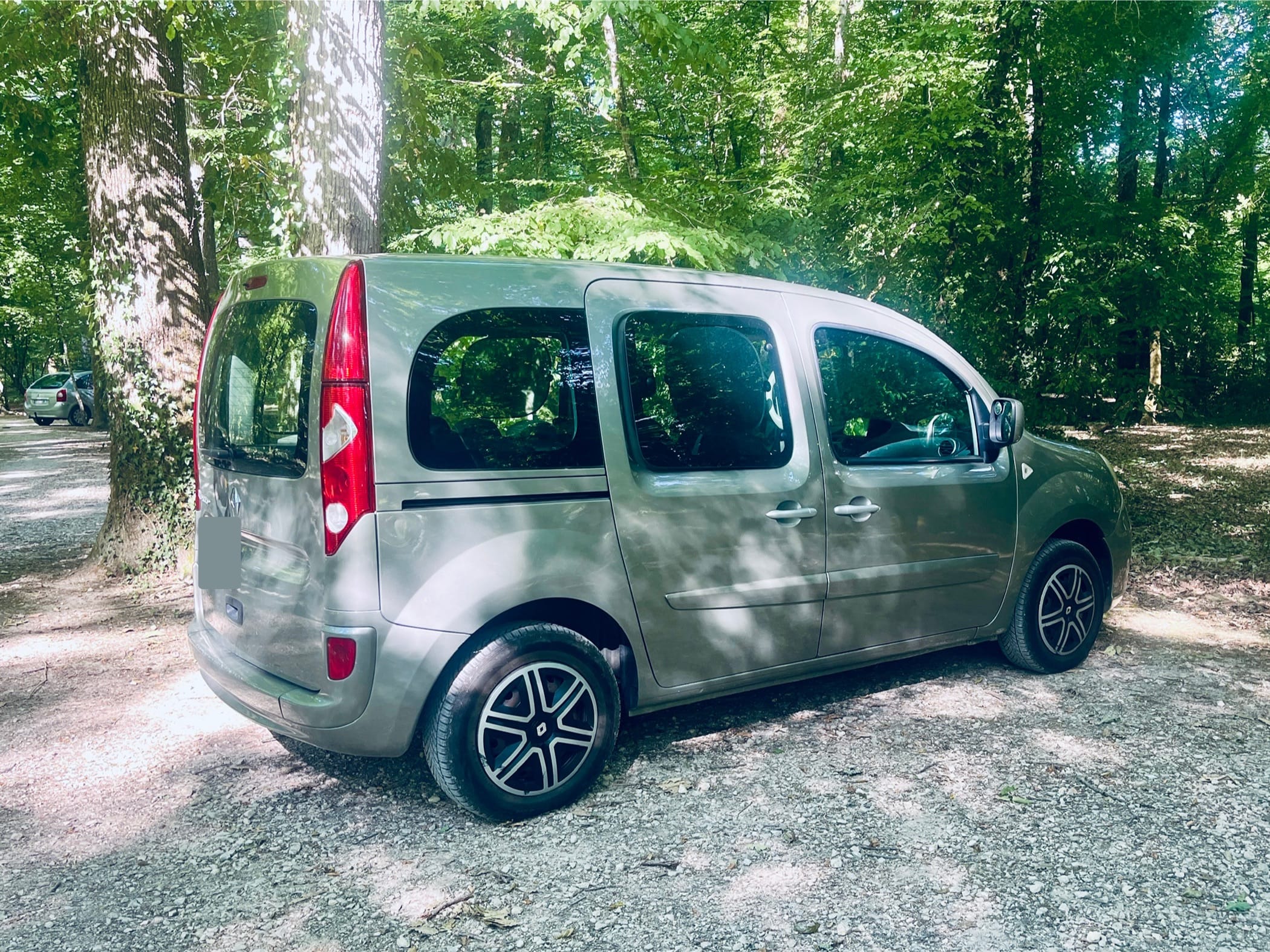 Renault Kangoo 5 places - Très grand coffre avec Régulateur de vitesse