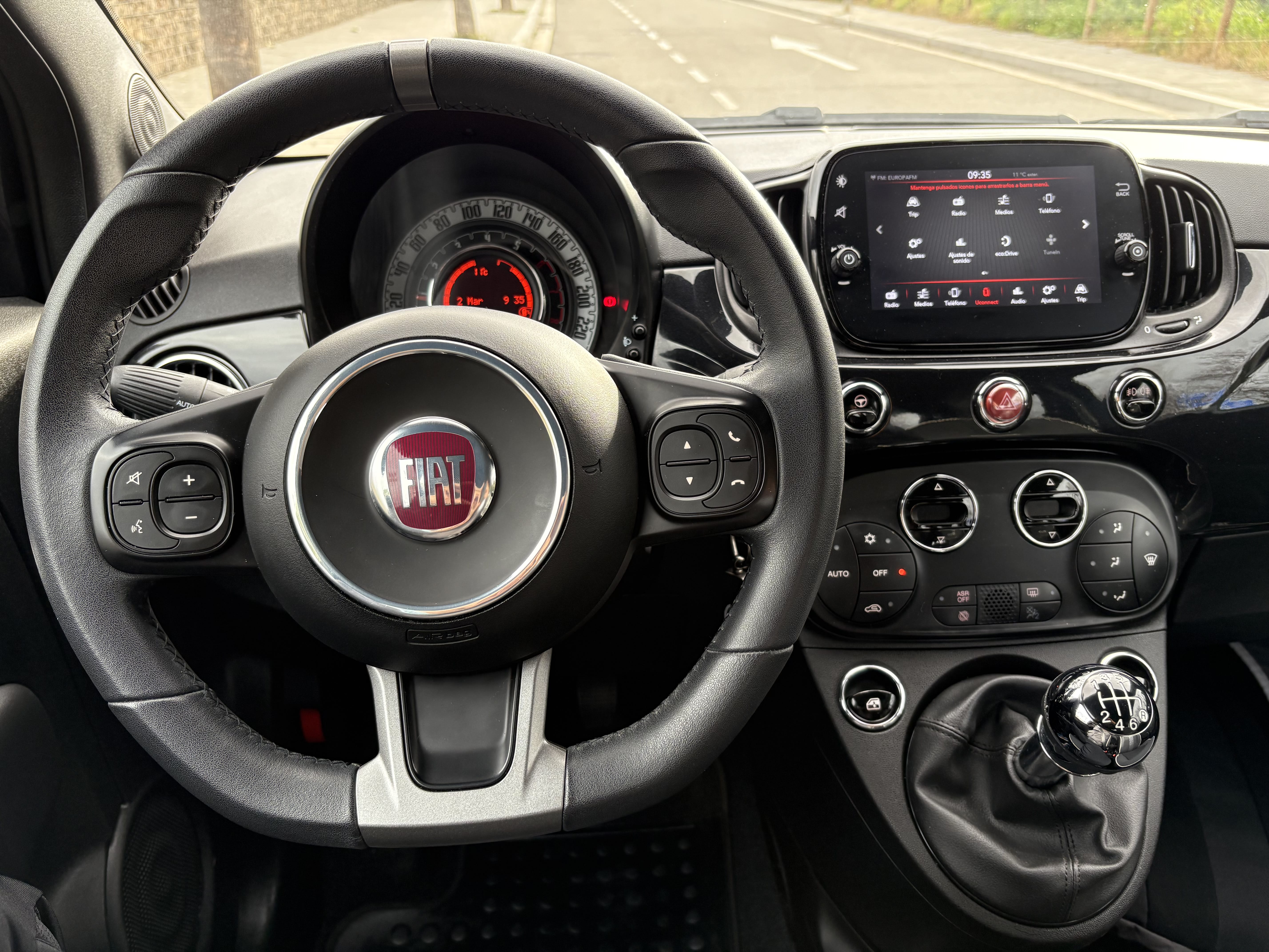 Fiat 500 Sport Hybrid met Bluetooth audio