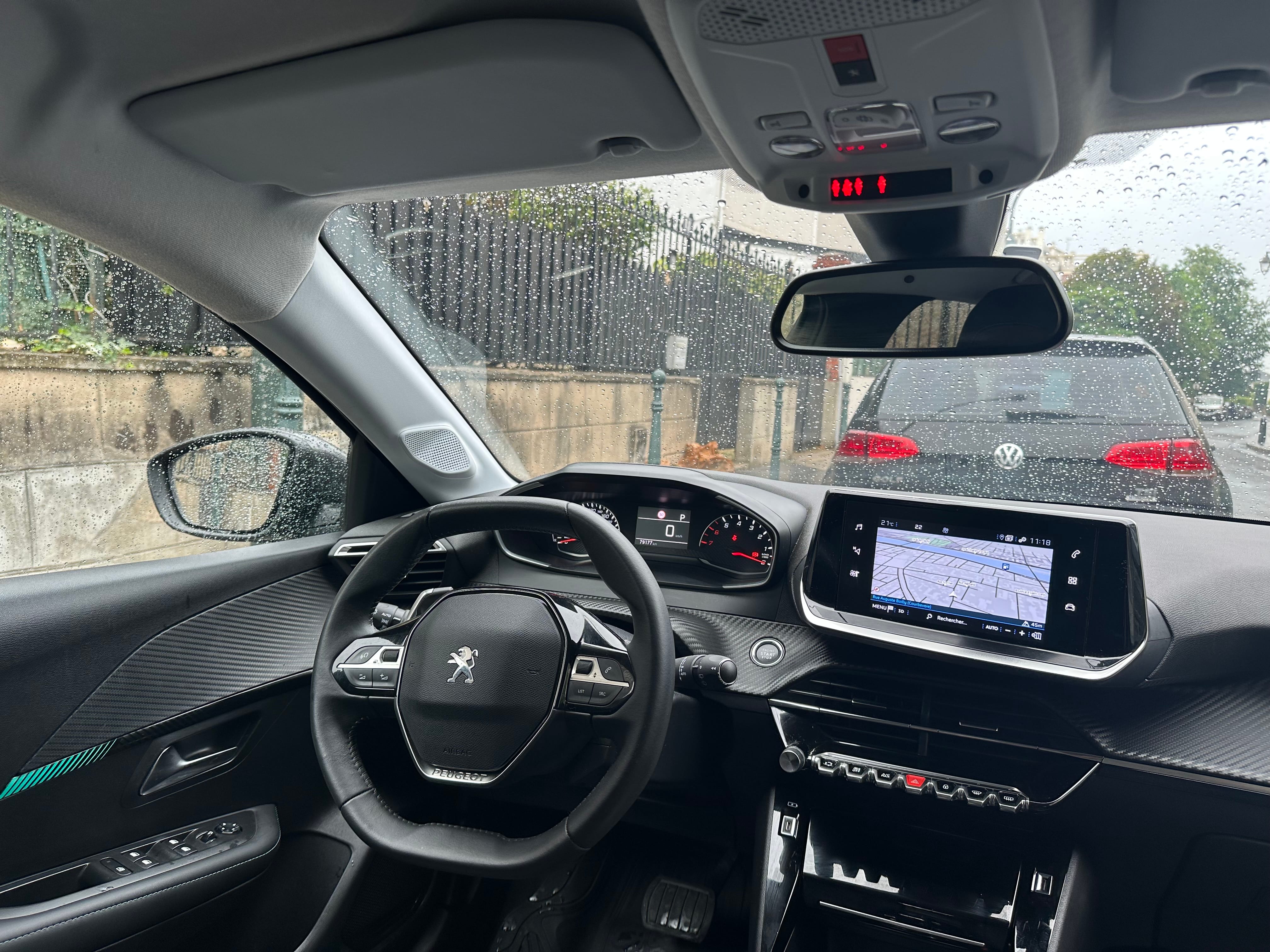 Peugeot 208 avec GPS