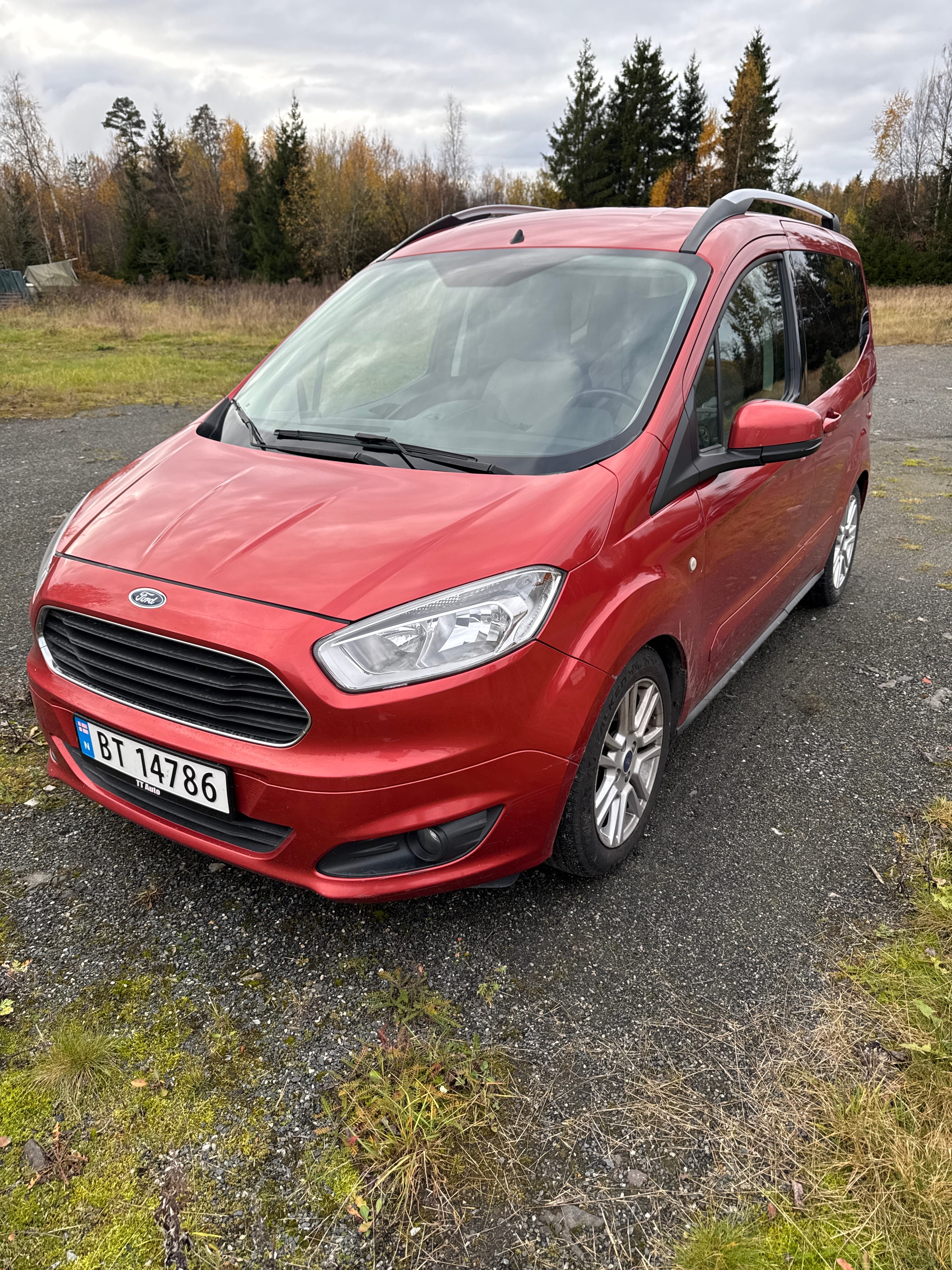 Ford Tourneo Courier, 2014, Blyfri 95