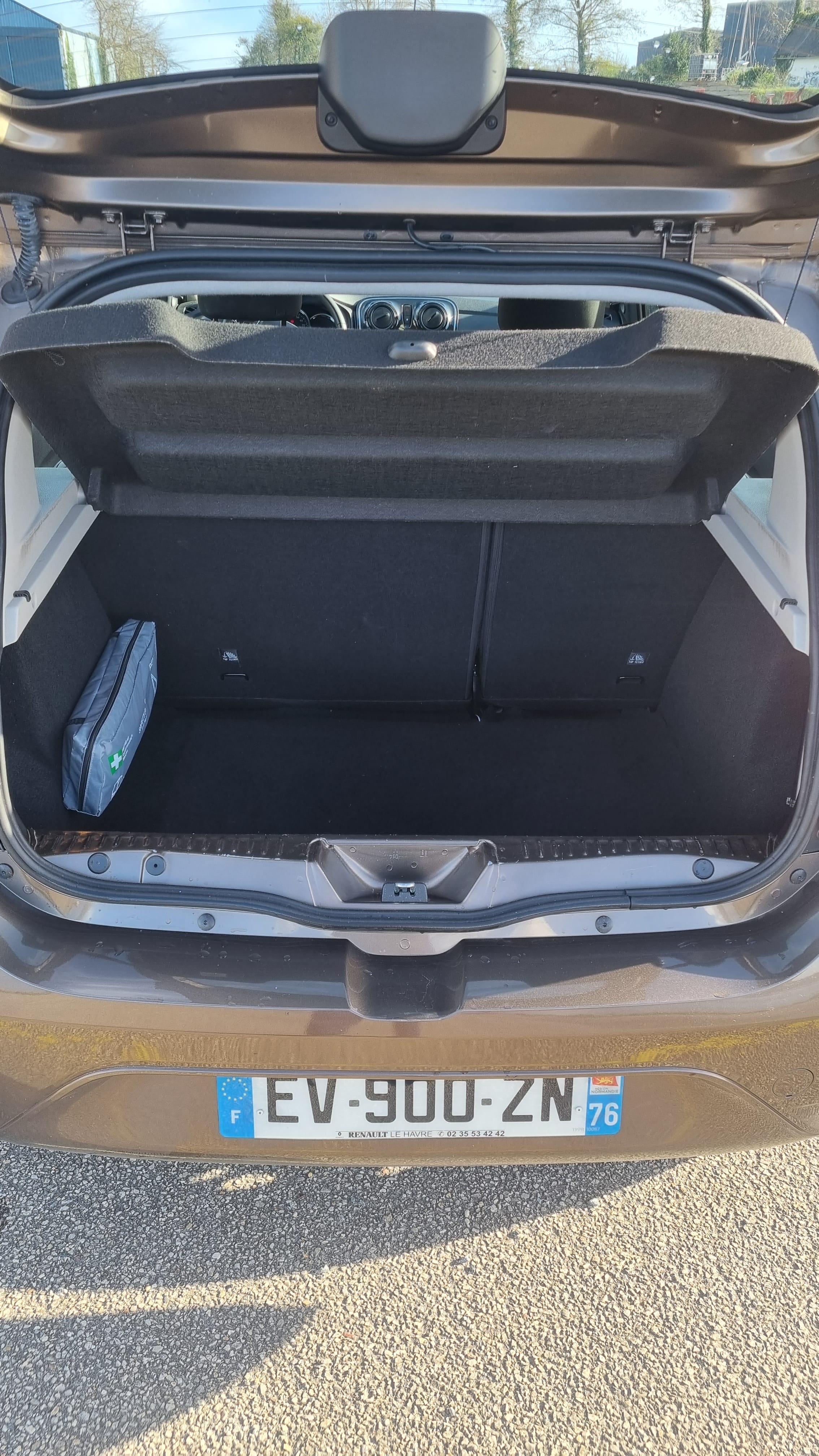 Dacia Sandero avec Entrée audio / iPod