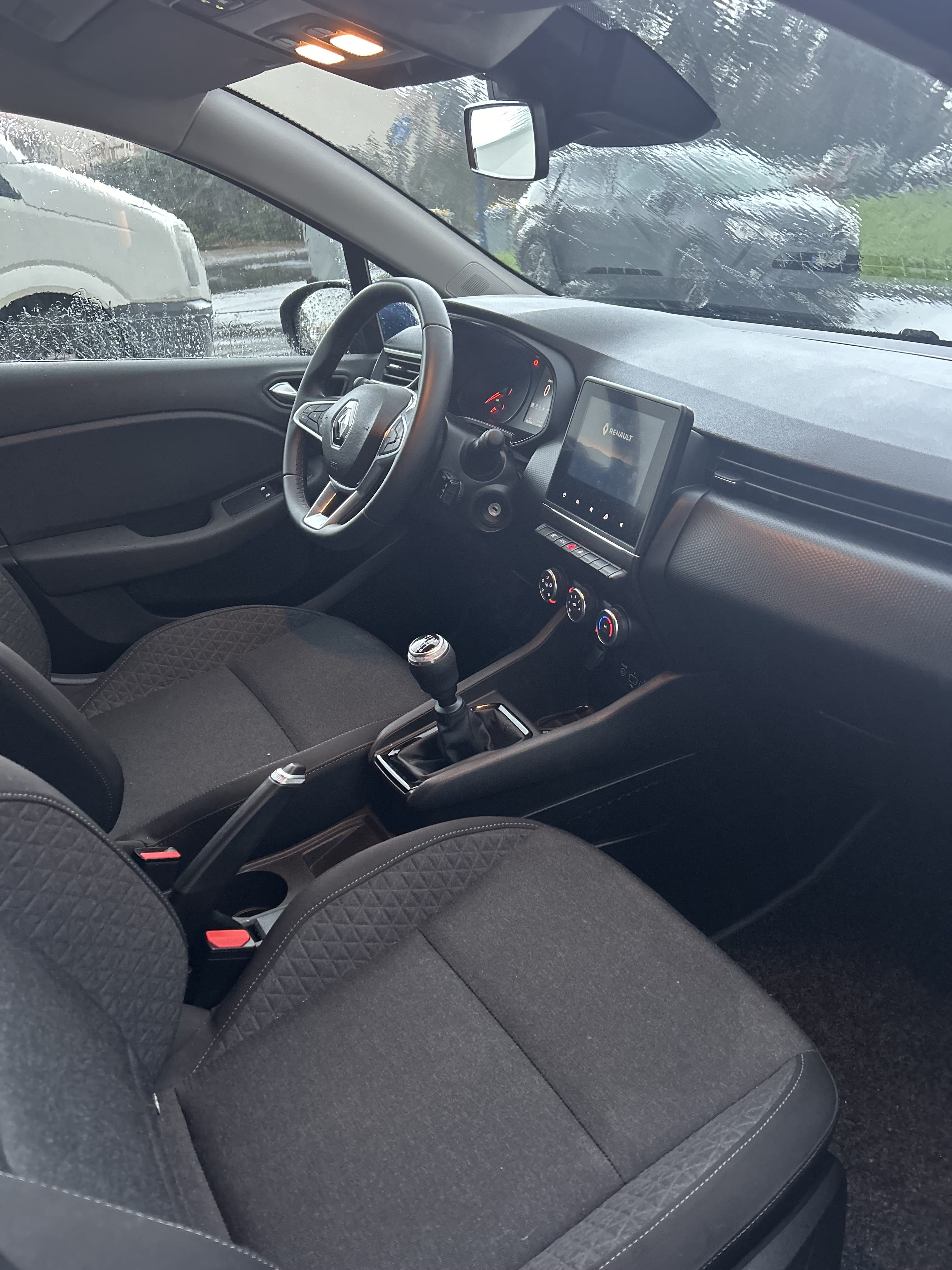 Renault Clio avec Siège bébé